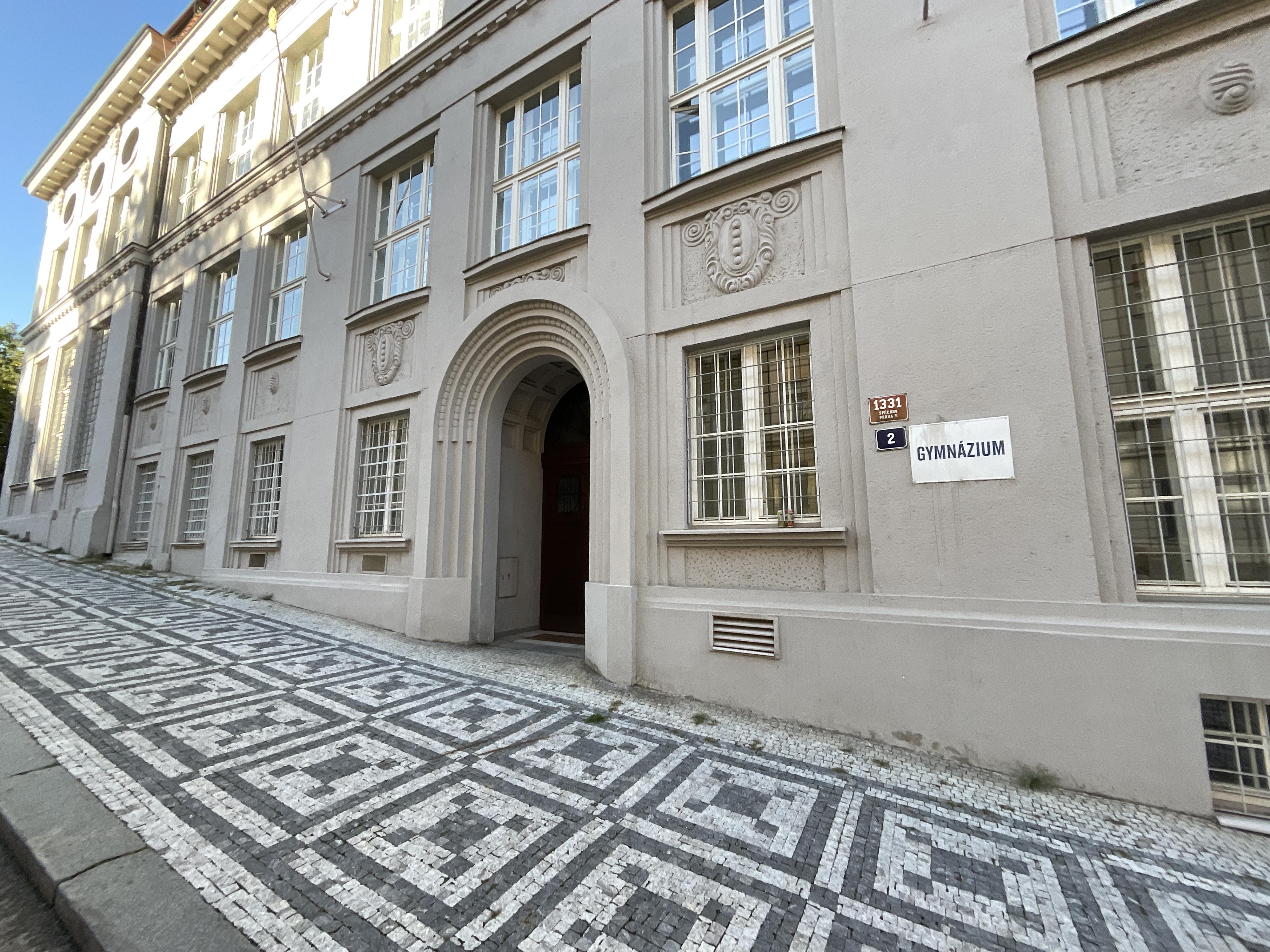 GYMNÁZIUM NA ZATLANCE foto 3