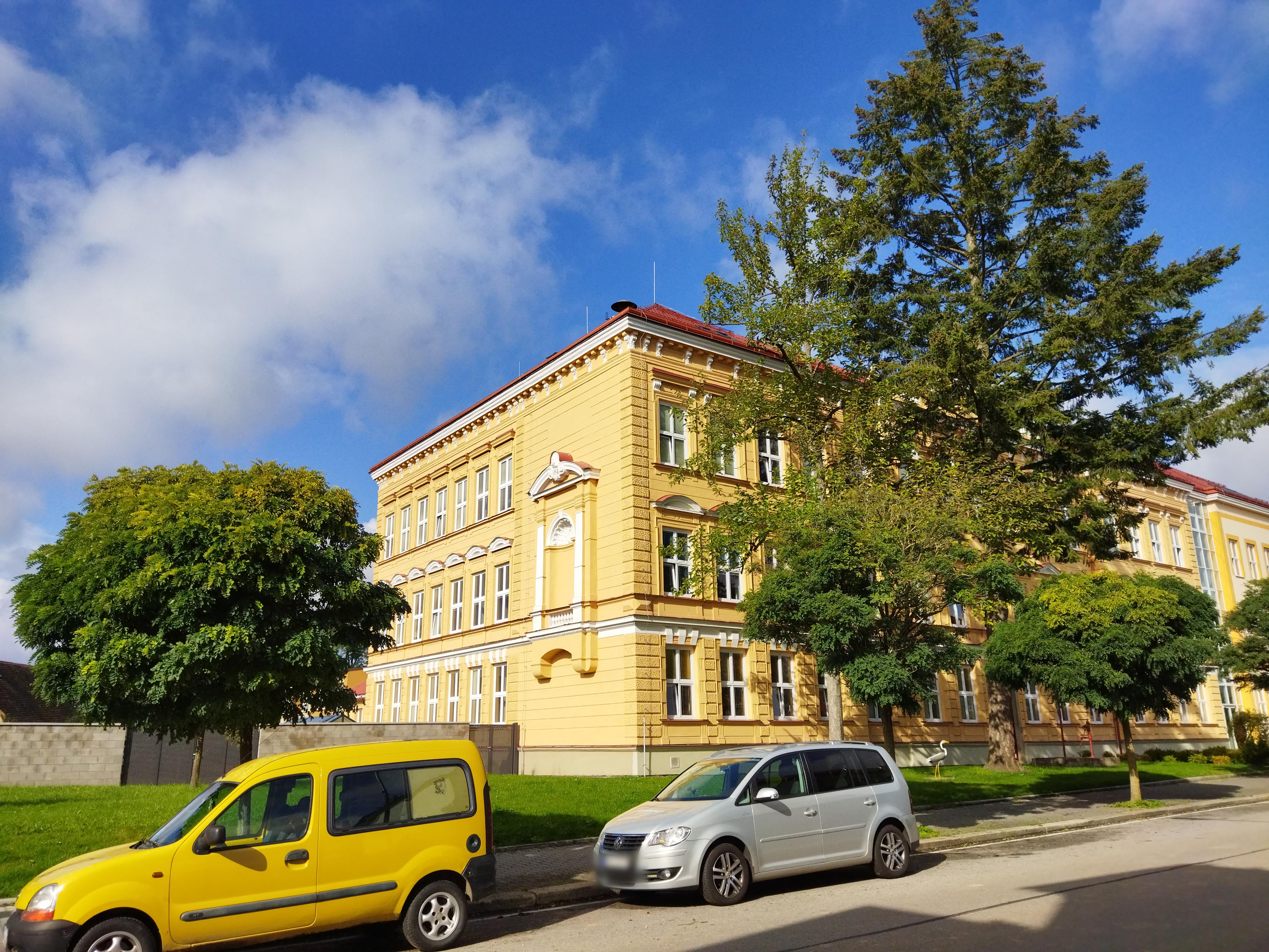 ZŠ Dačice, Komenského foto 3
