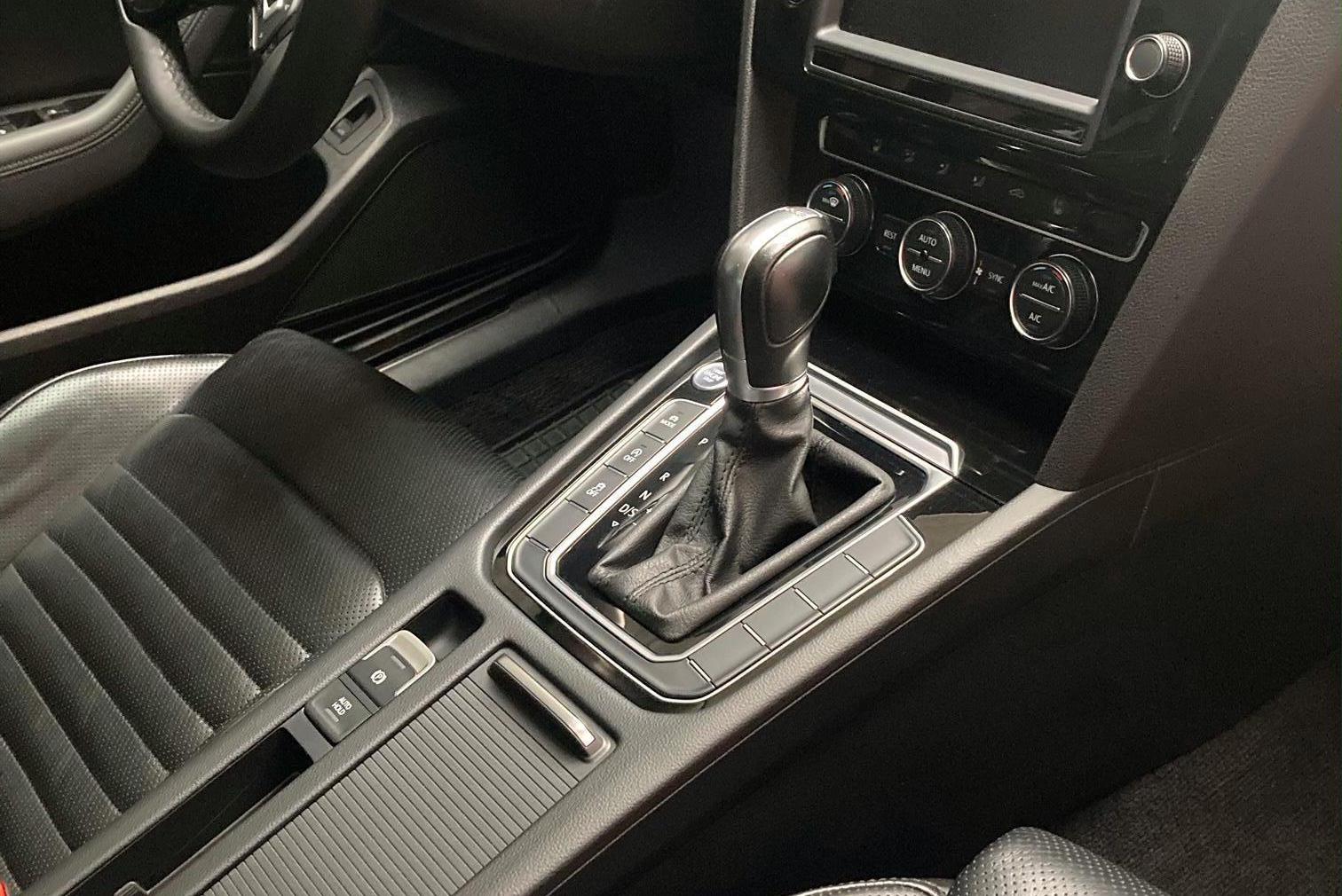 Čištění interiérů vozidel - Bc. Jitka Škrabalová Habrovanská