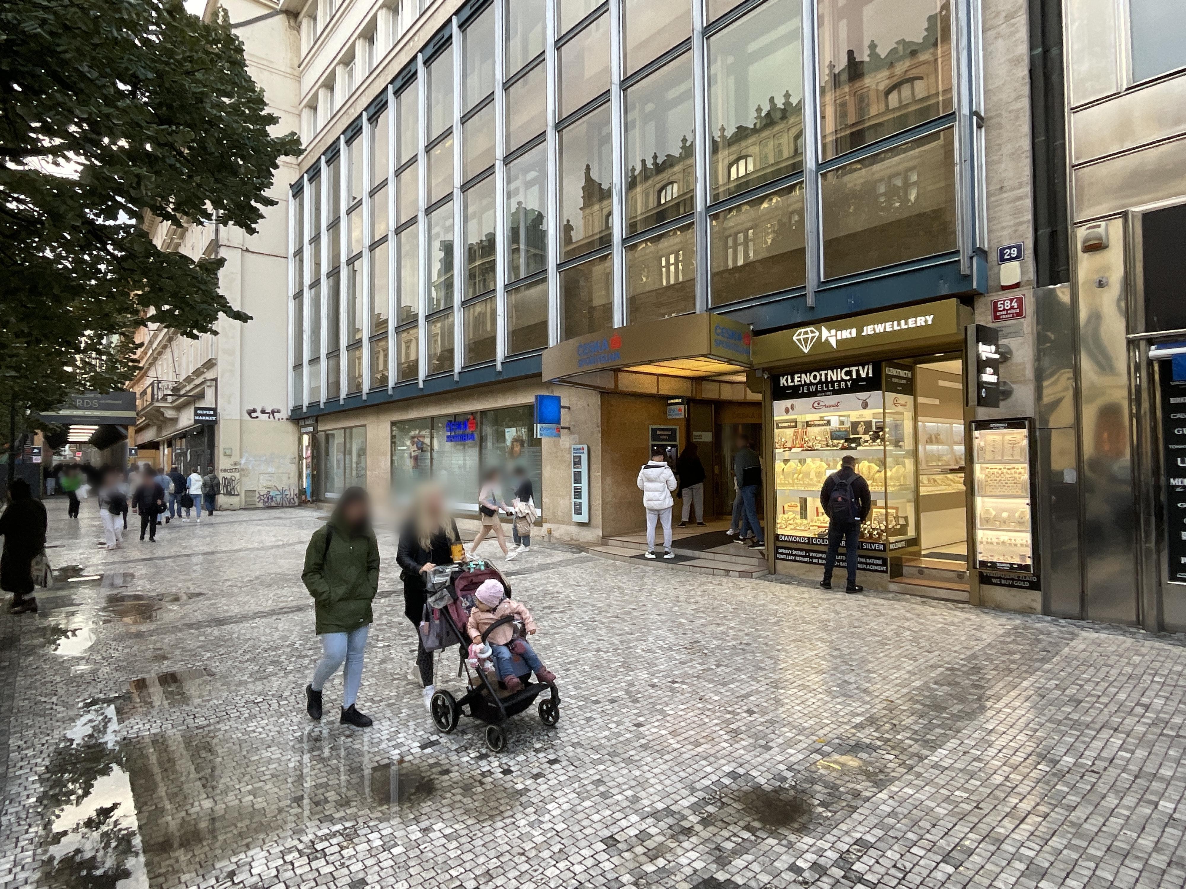 Česká spořitelna, a.s. foto 2