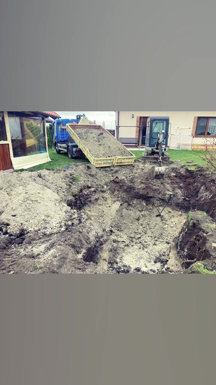 Zámkové dlažby - Lukáš Motyčák foto 2 (náhled videa)
