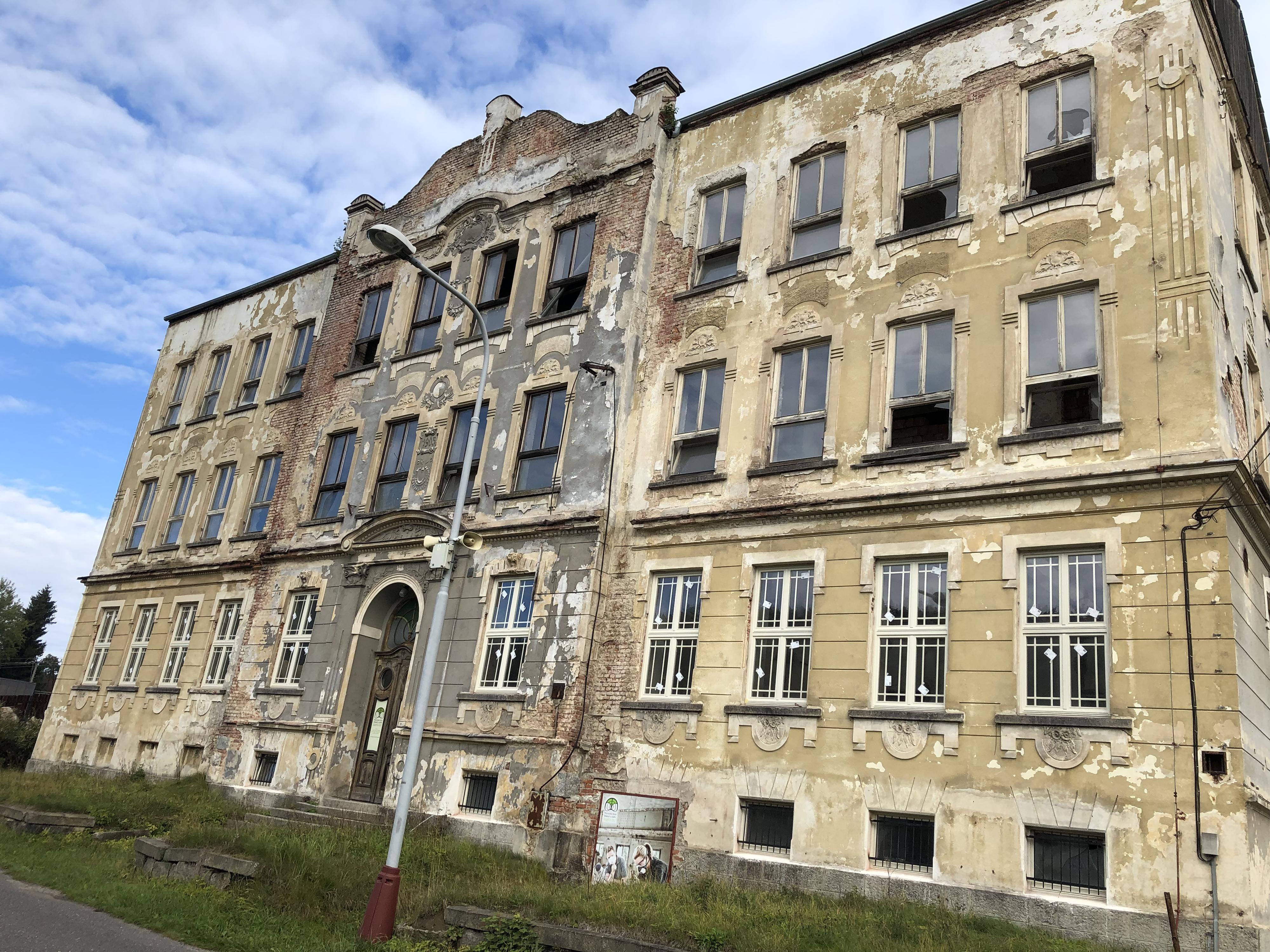 Mistrovská škola řemesel a umění Josefův Důl