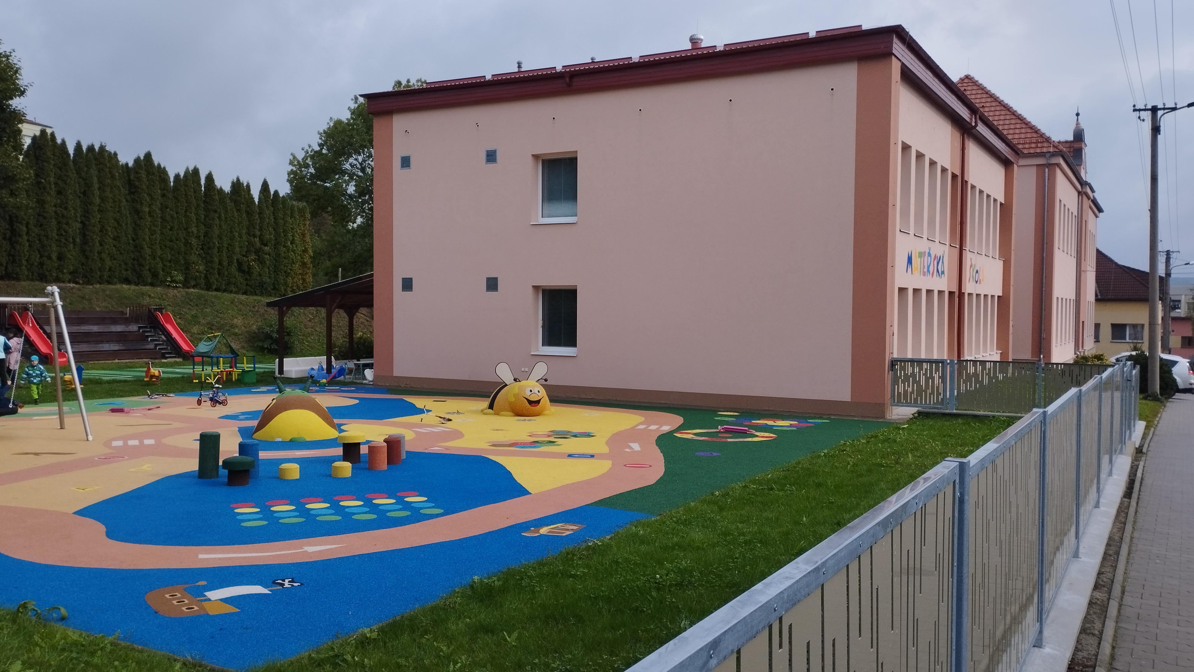 ZŠ a MŠ Bílovice foto 2