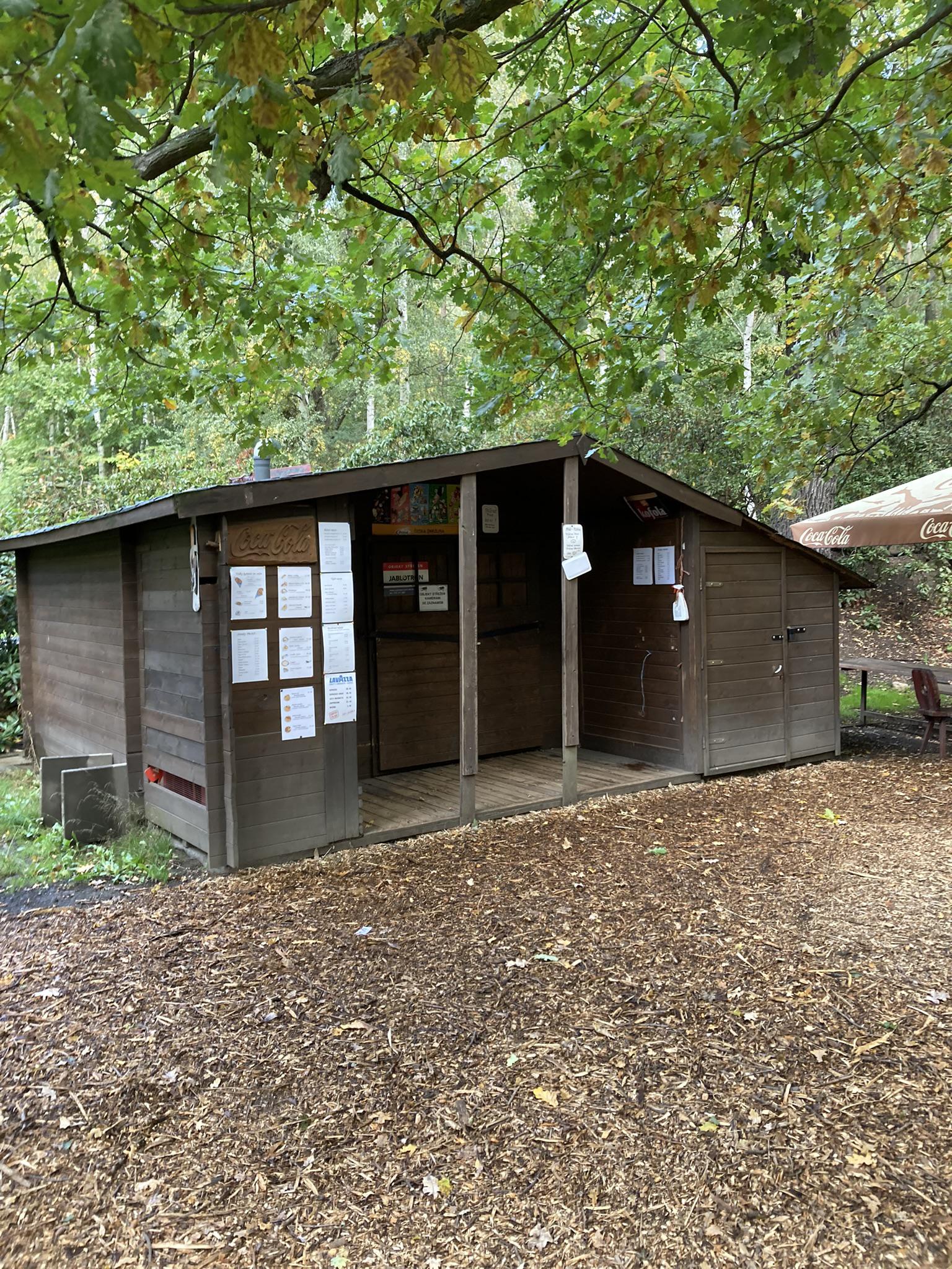 Občerstvení Zoopark Chomutov - u ldětské anové dráhy foto 4