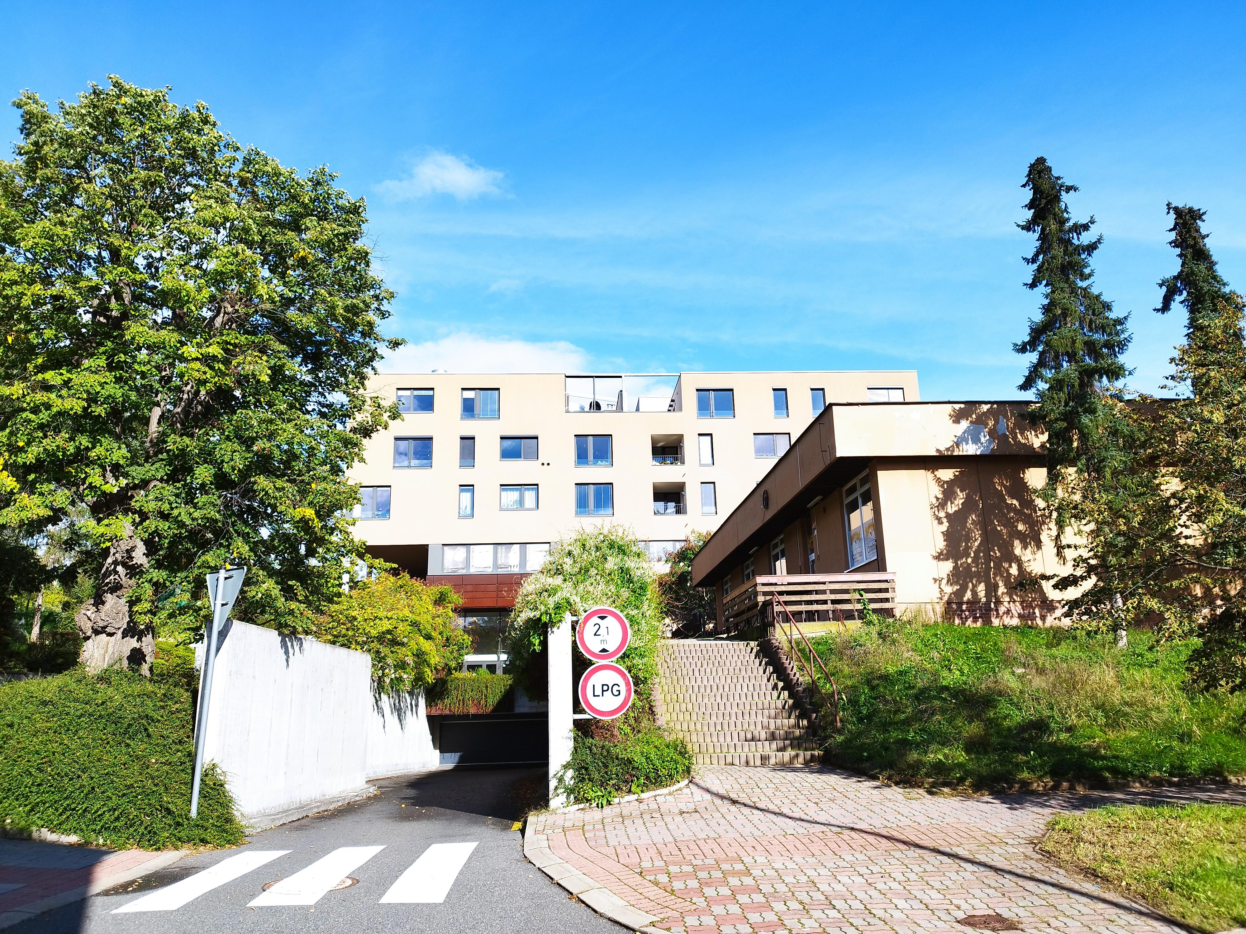 Infocentrum a Místní knihovna Praha - Petrovice foto 2