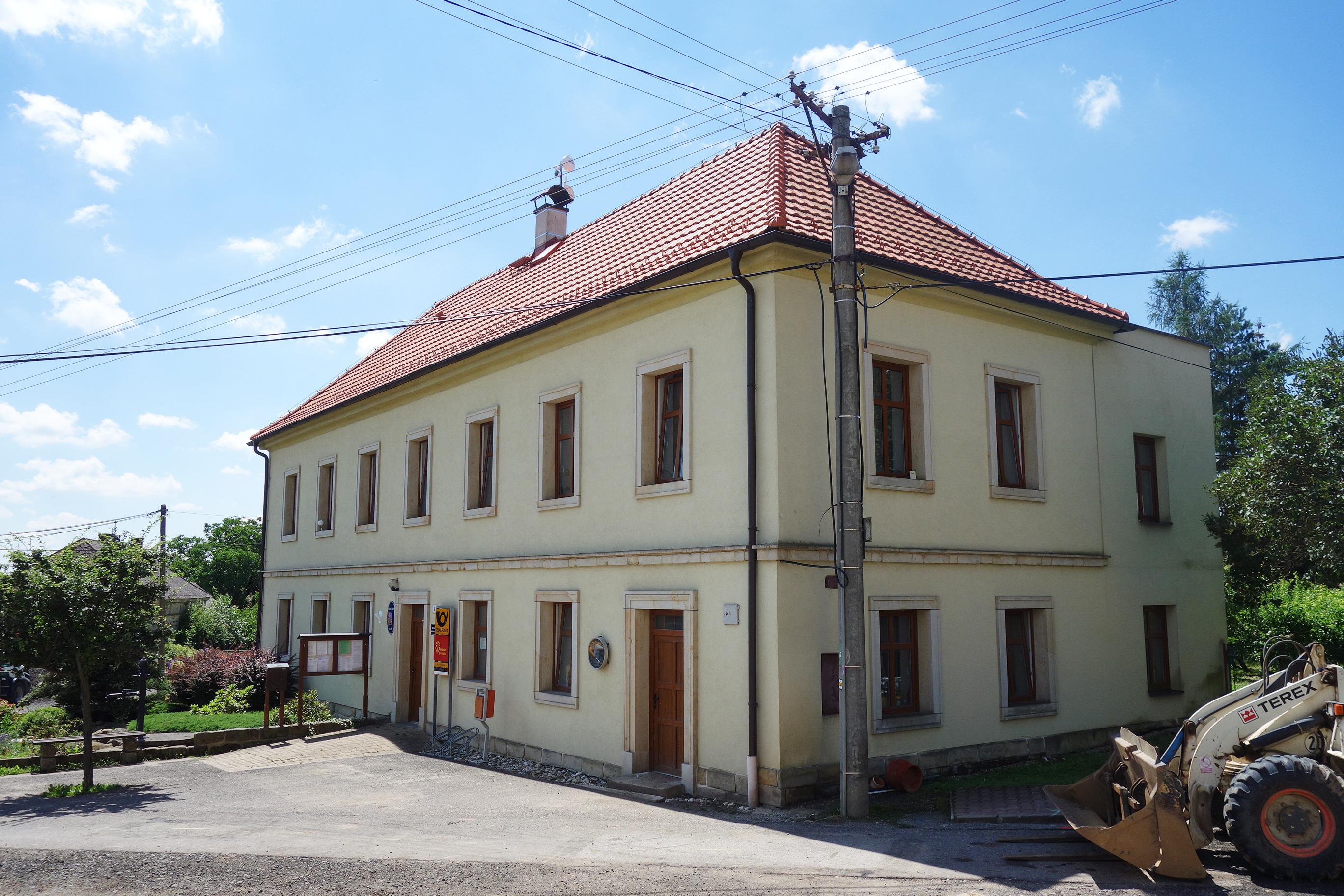 Veliš - obecní úřad