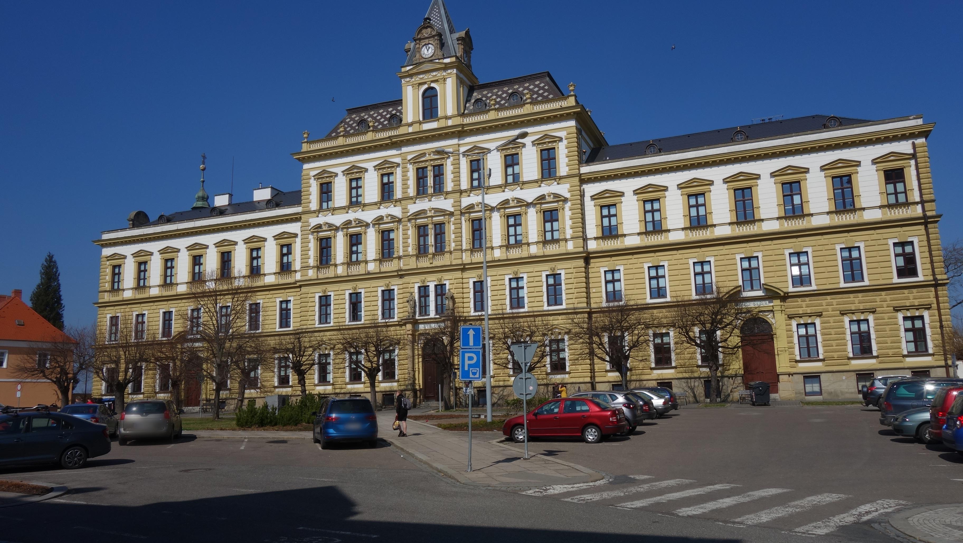Základní škola Přelouč, Masarykovo náměstí 45, okres Pardubice