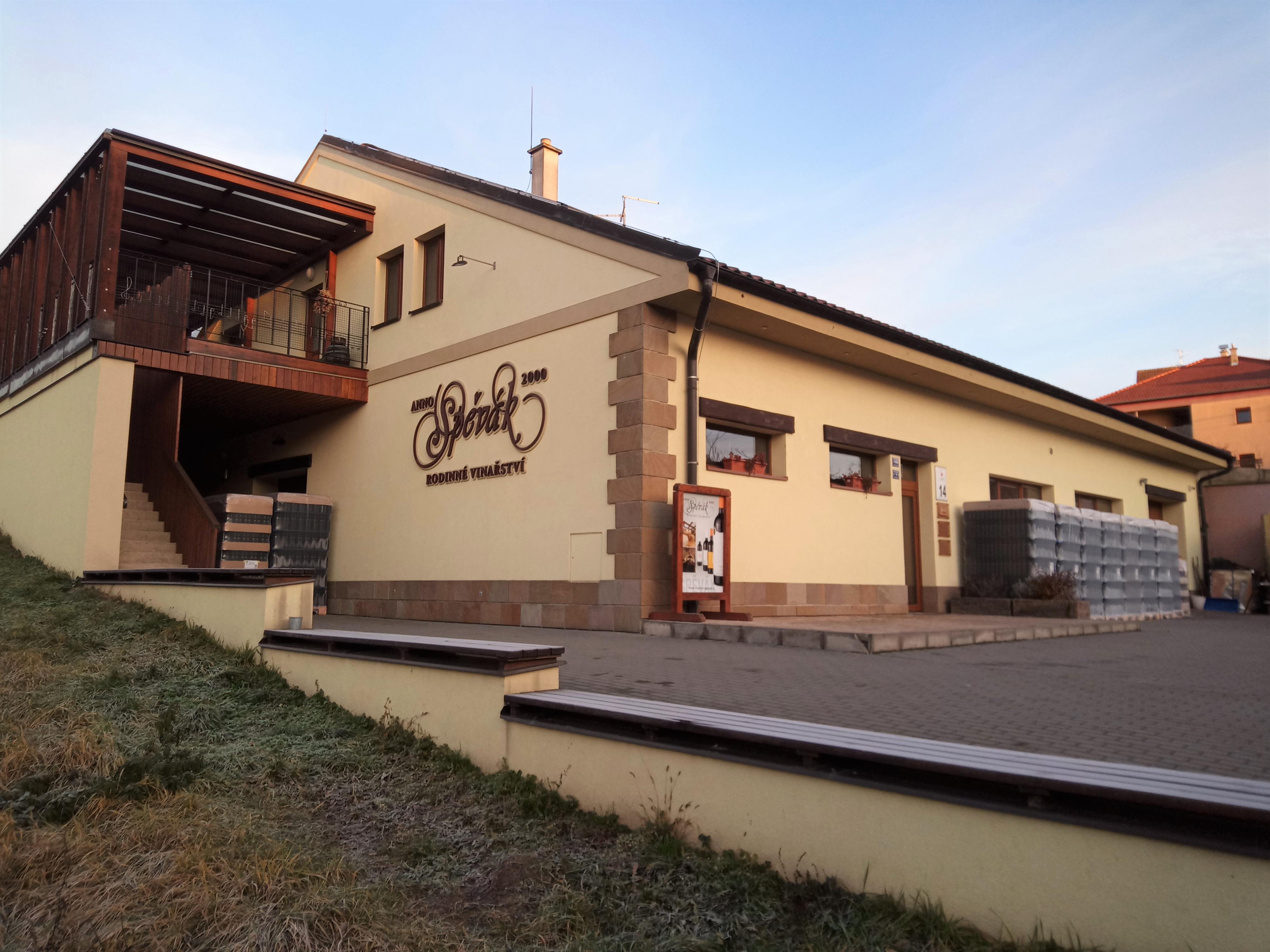 Rodinné vinařství Spěvák foto 2