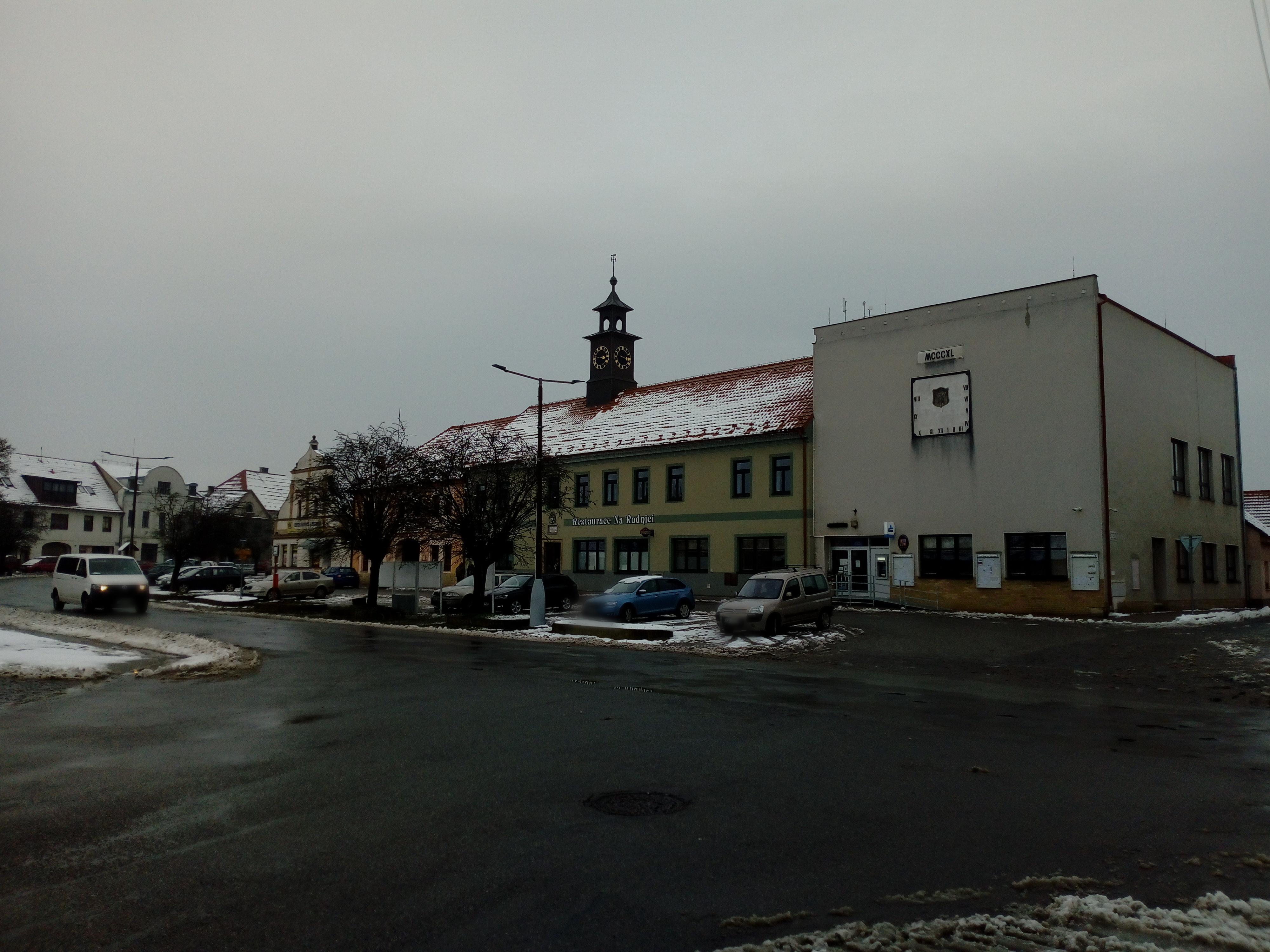 Rožďalovice - městský úřad foto 5
