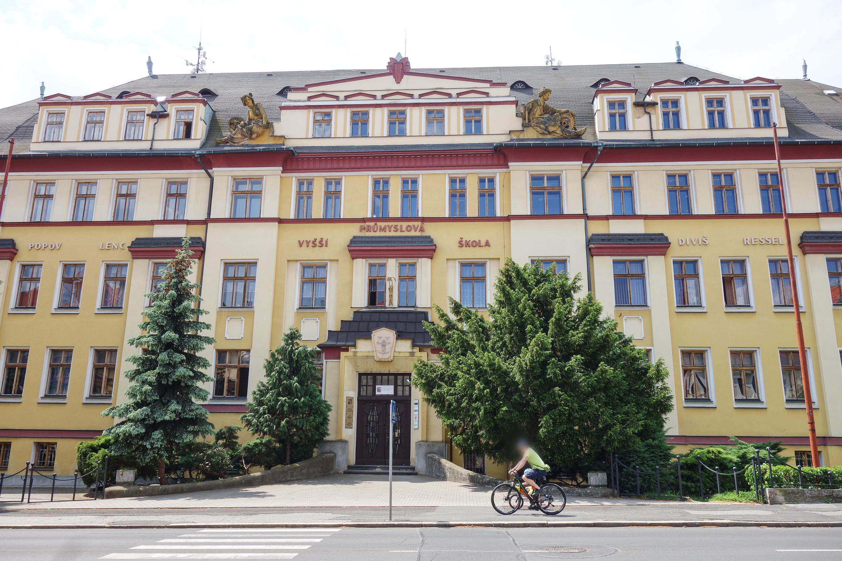 Univerzita Jana Evangelisty Purkyně - Fakulta strojního inženýrství