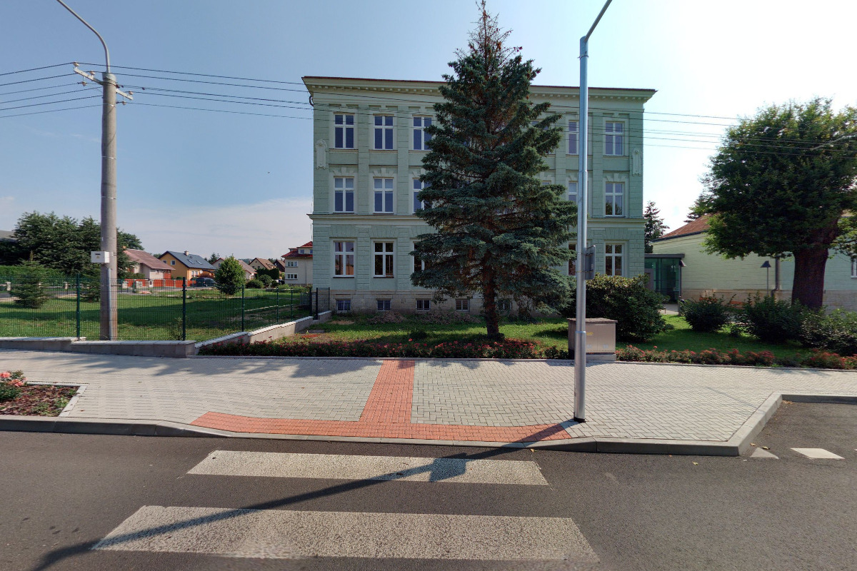 ZŠ Varnsdorf, Východní foto 2
