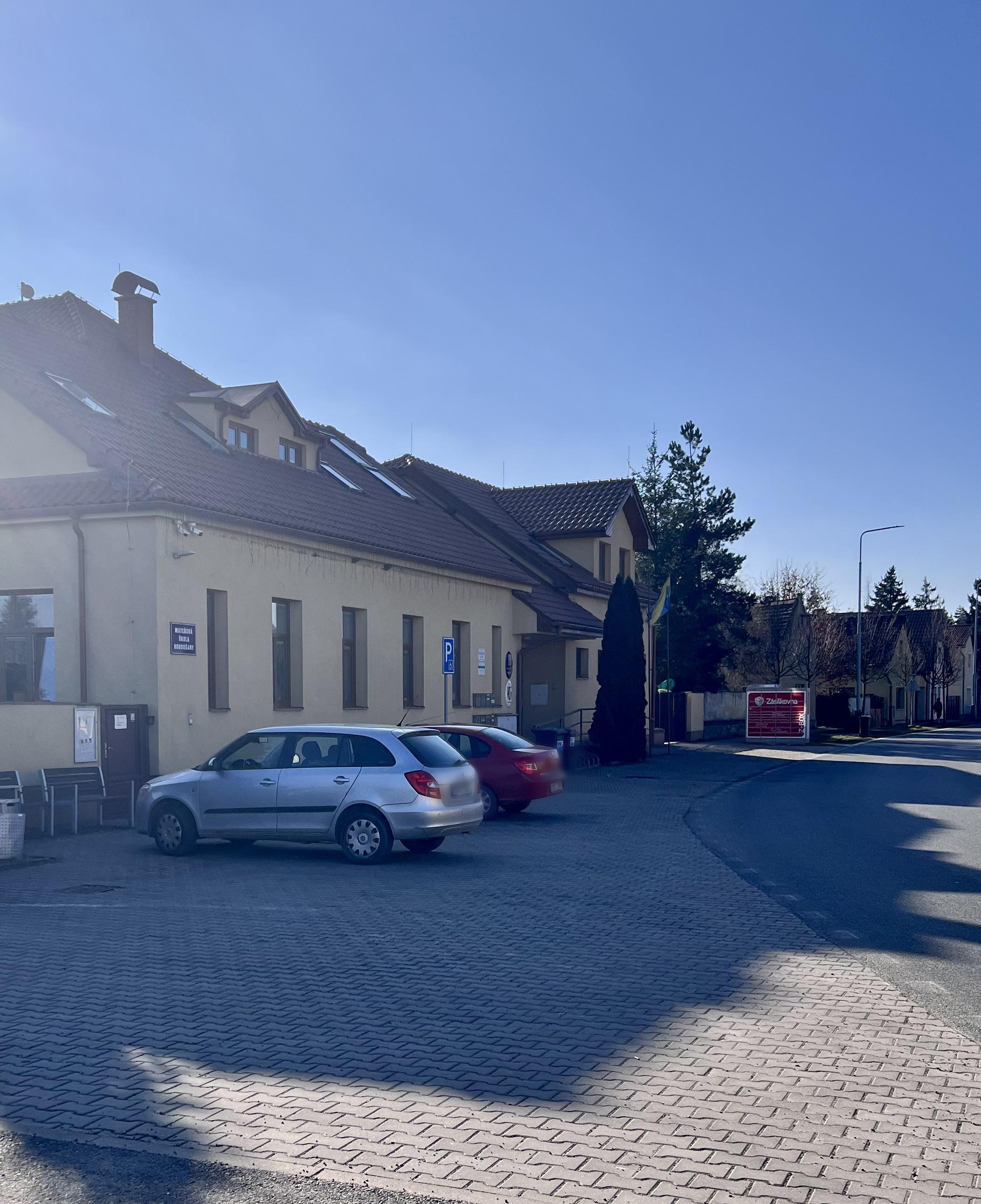 Horoušany - obecní úřad foto 4
