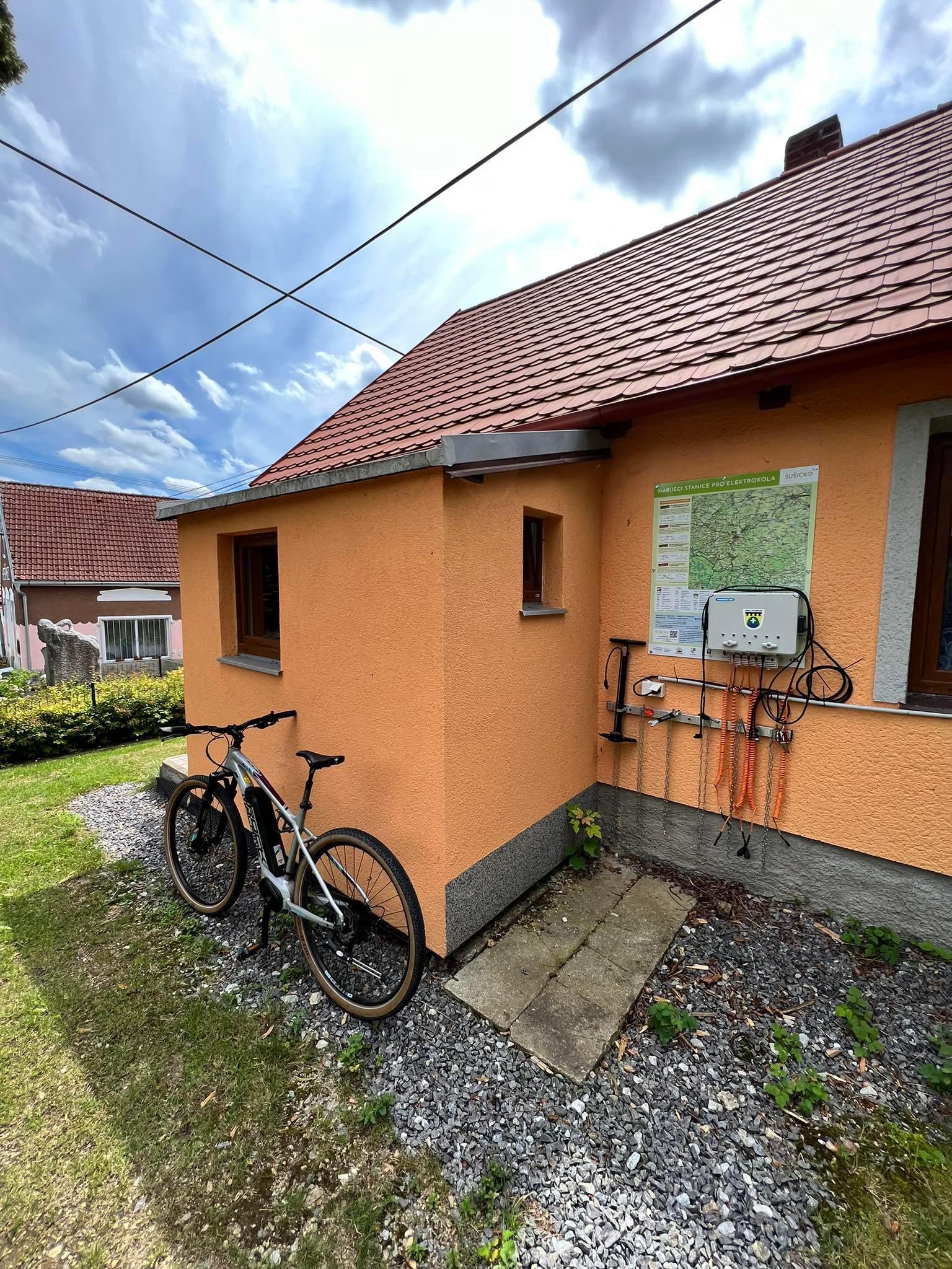 Nabíjecí stanice Hasičská zbrojnice foto 3