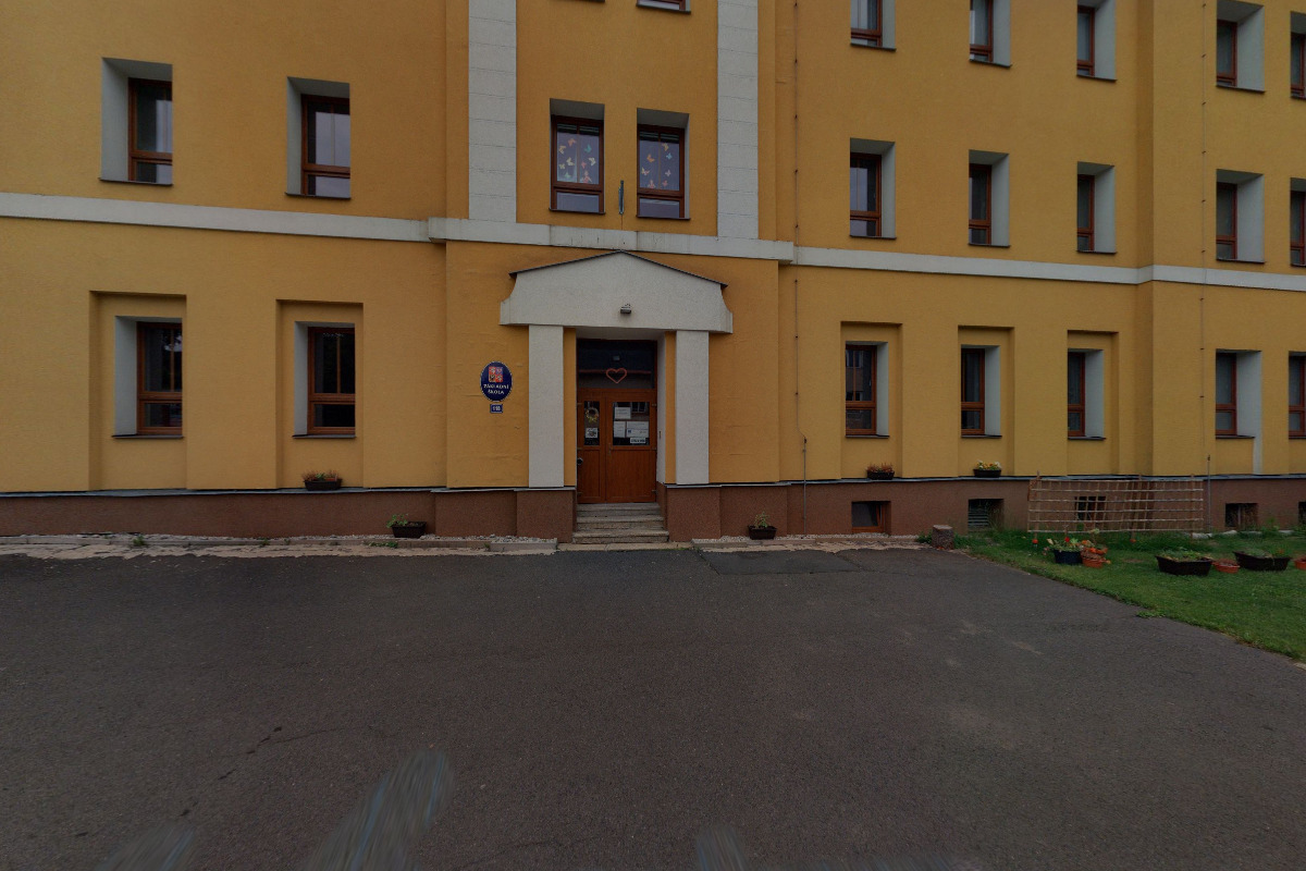 ZŠ a MŠ Pernink, Karlovarská foto 2
