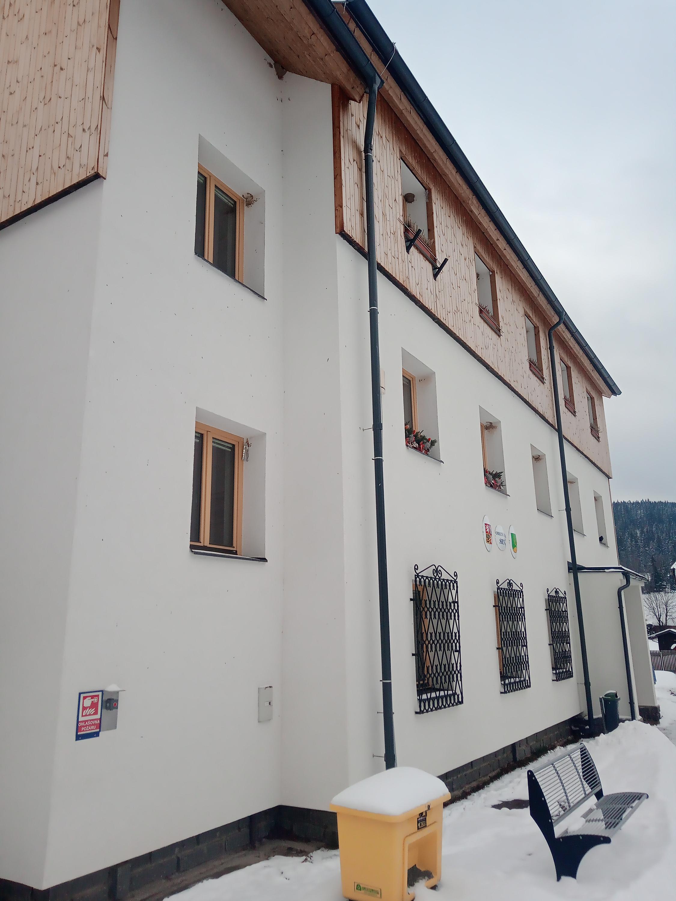 Srní - obecní úřad foto 3