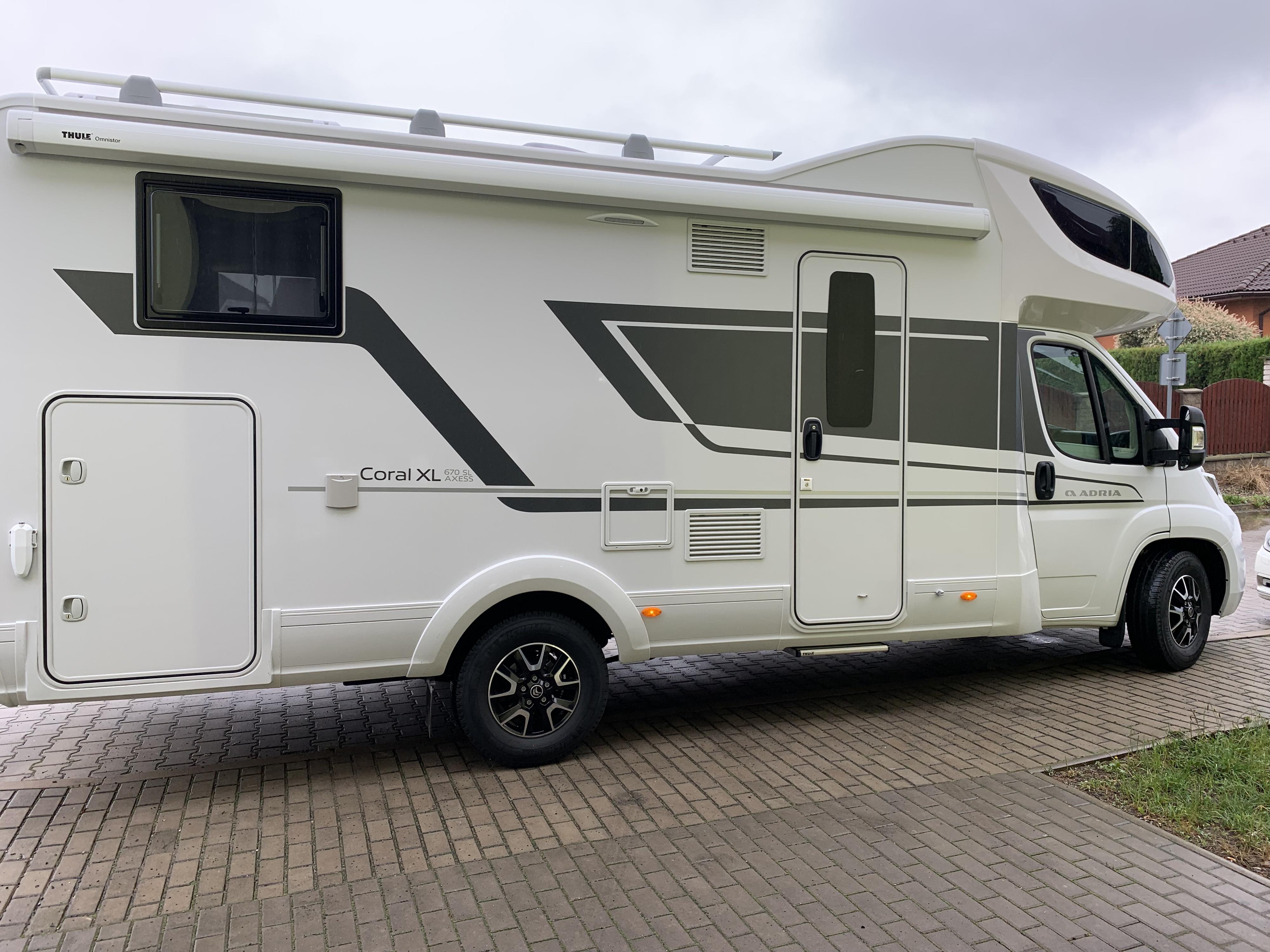 Caravan-camper foto 2
