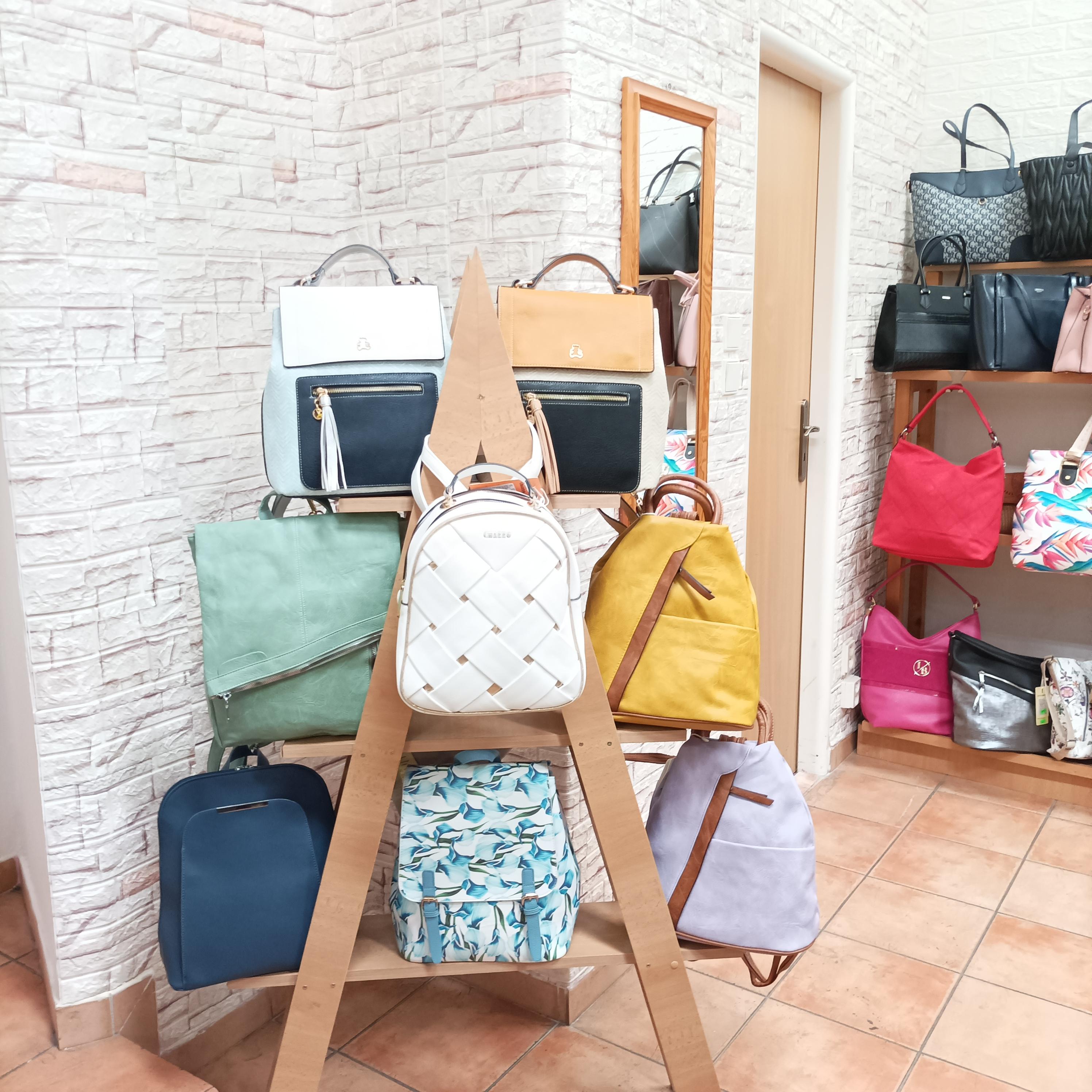 Kabelky z pasáže foto 4