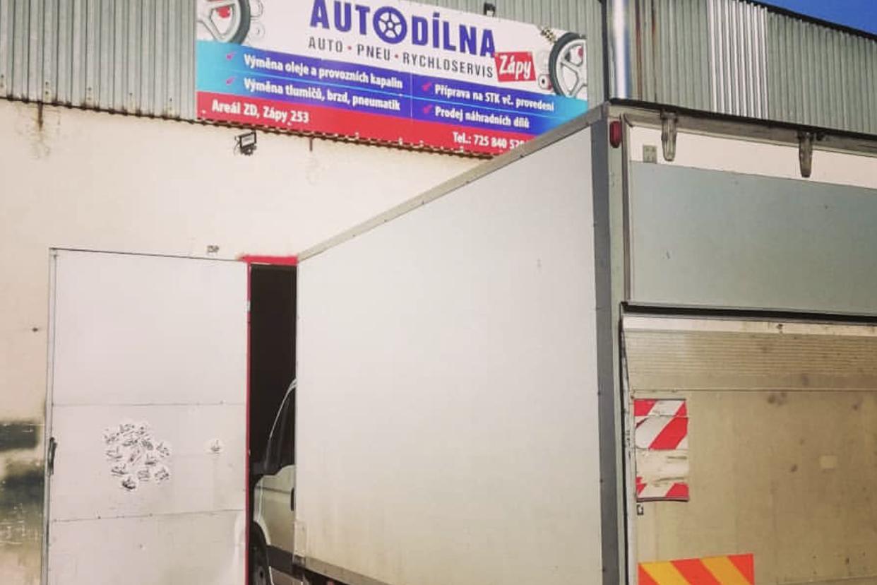 Autodílna.Zápy