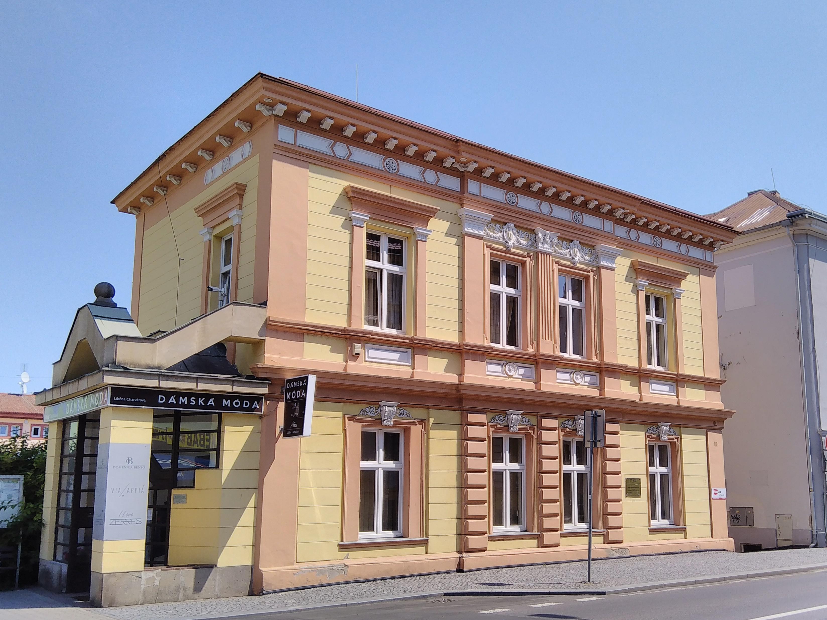 Liběna Charvátová - Dámská móda foto 1