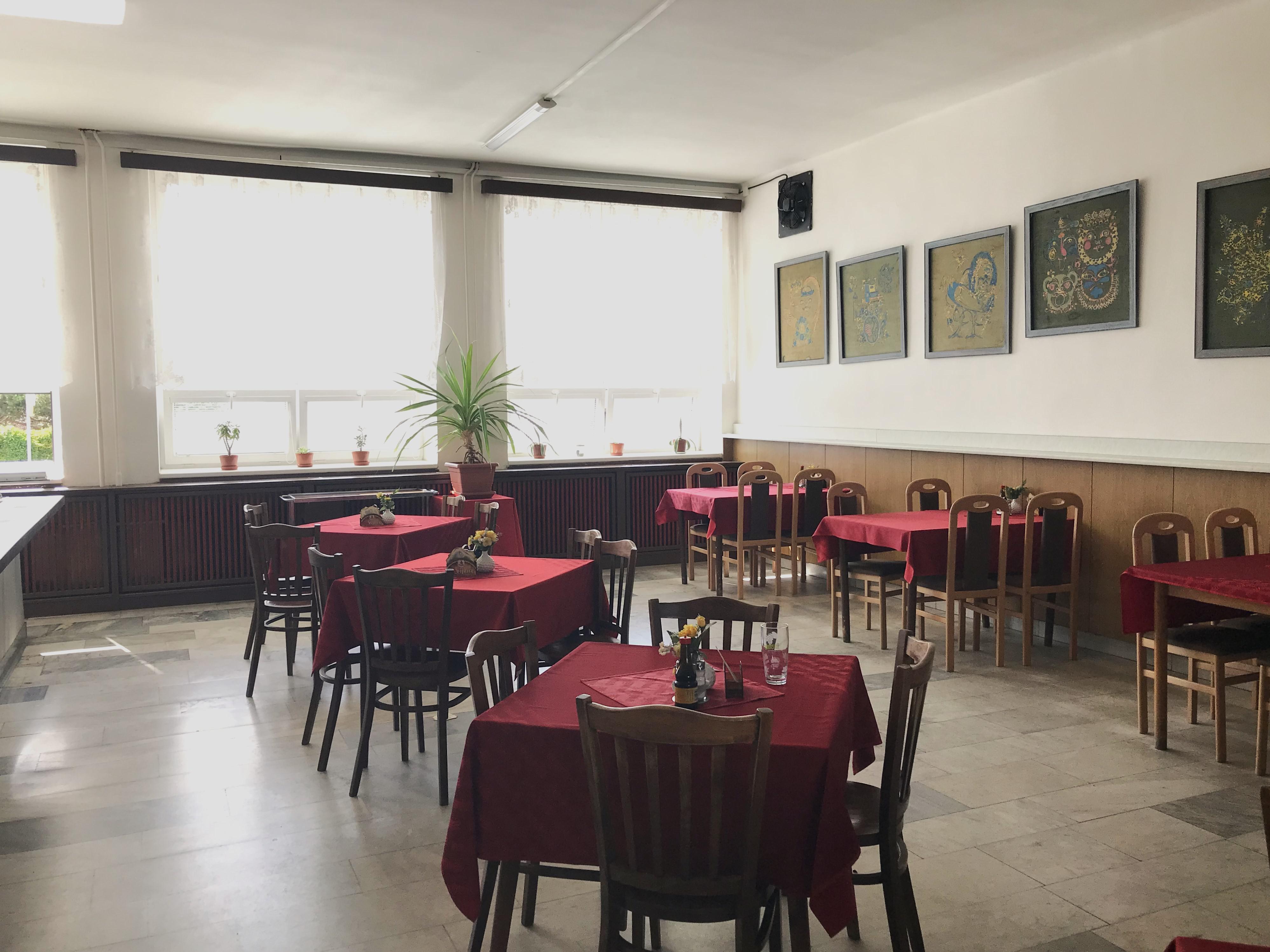 Nádražní restaurace ČD Dvořan foto 2