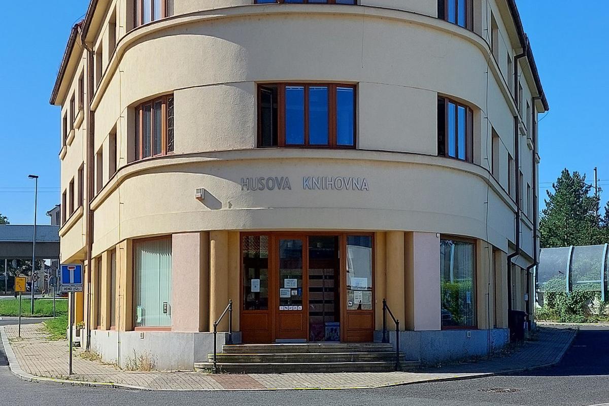 Husova knihovna v Modřanech foto 1
