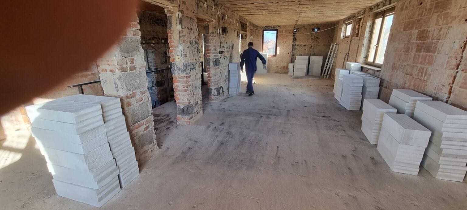 Ondřej Hampl - Rekonstrukce a fasády na klíč foto 3