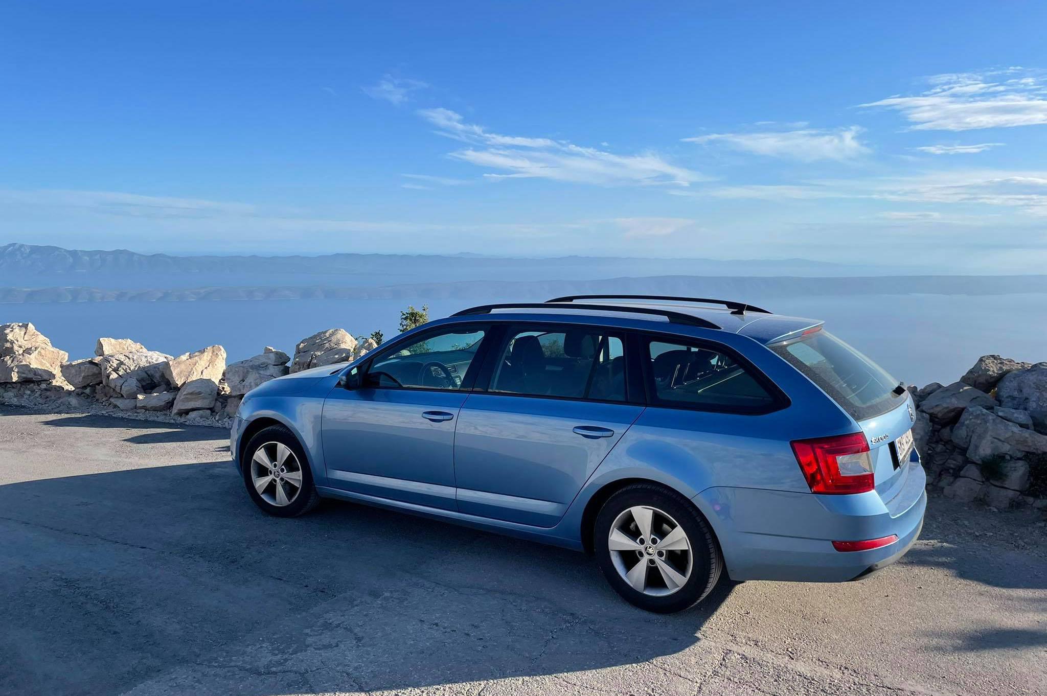 AUTOPŮJČOVNA - MB Auto Group