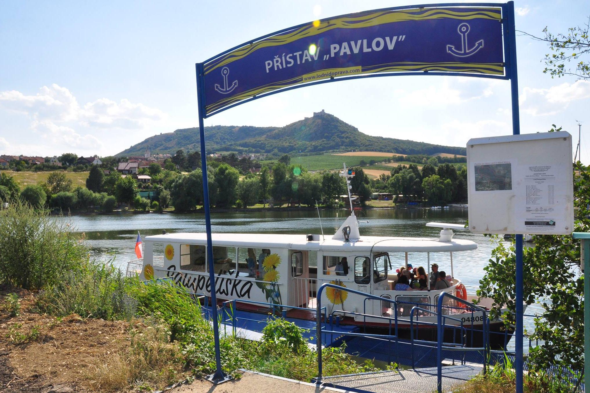 Lodní doprava Nové Mlýny