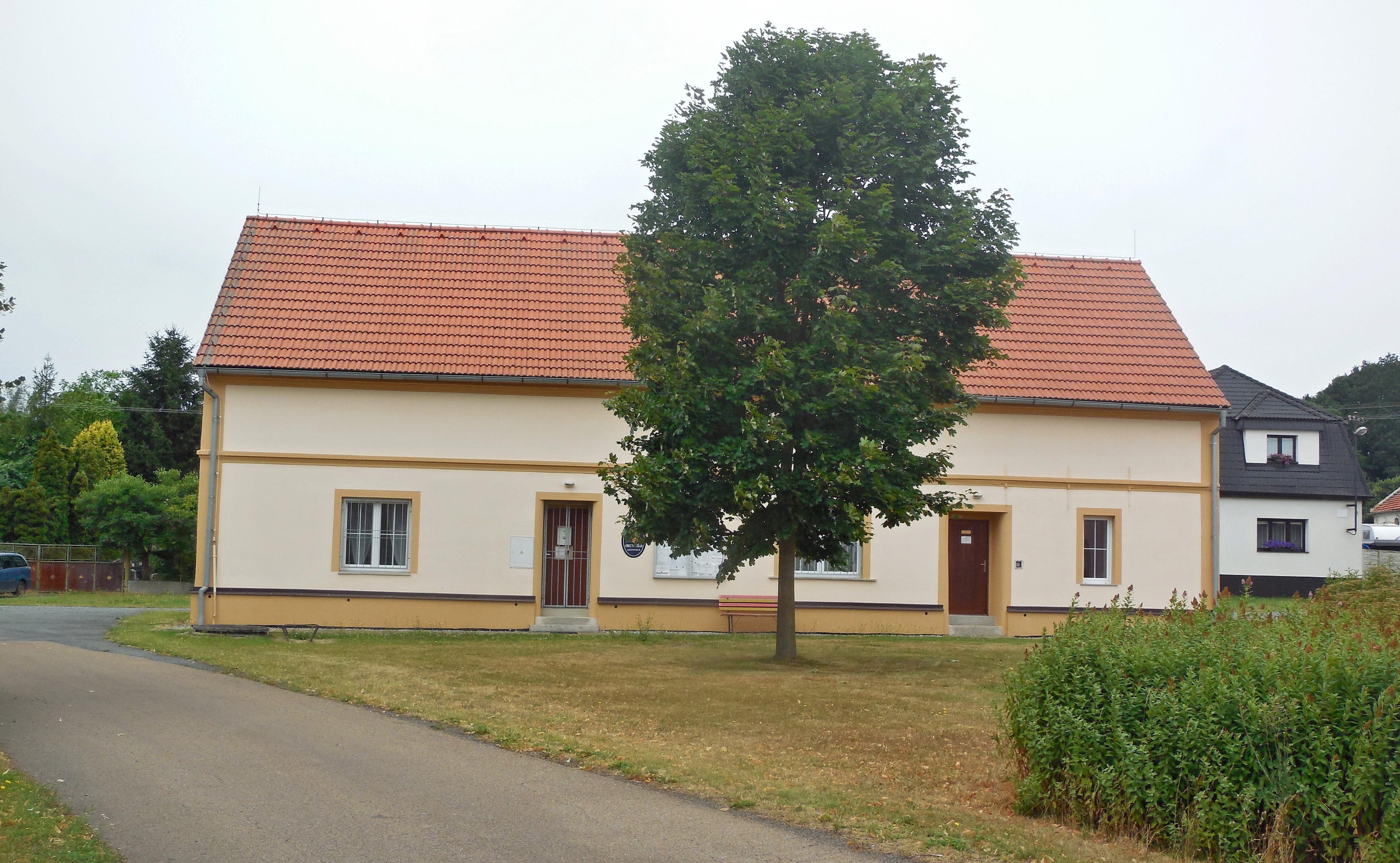 Kotovice - obecní úřad foto 3