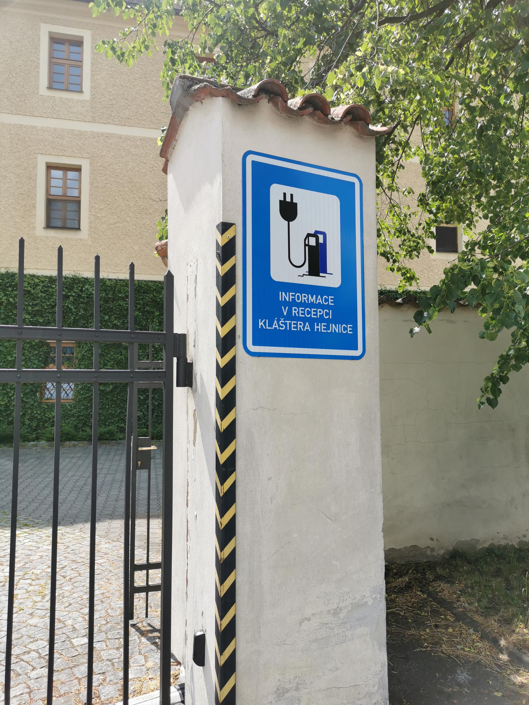 Klášter Hejnice - nabíjecí stanice pro elektromobily foto 3