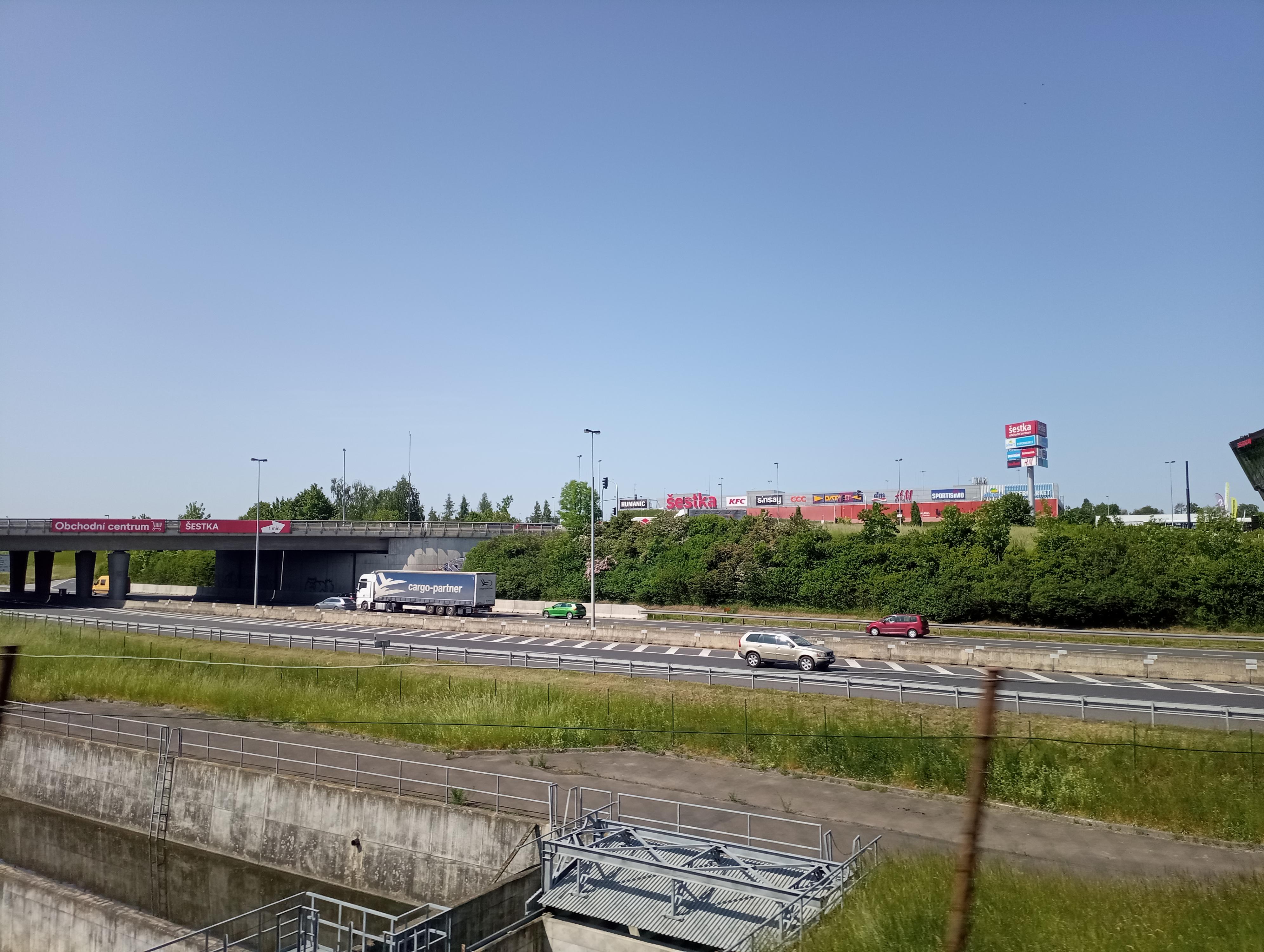 Obchodní centrum Šestka