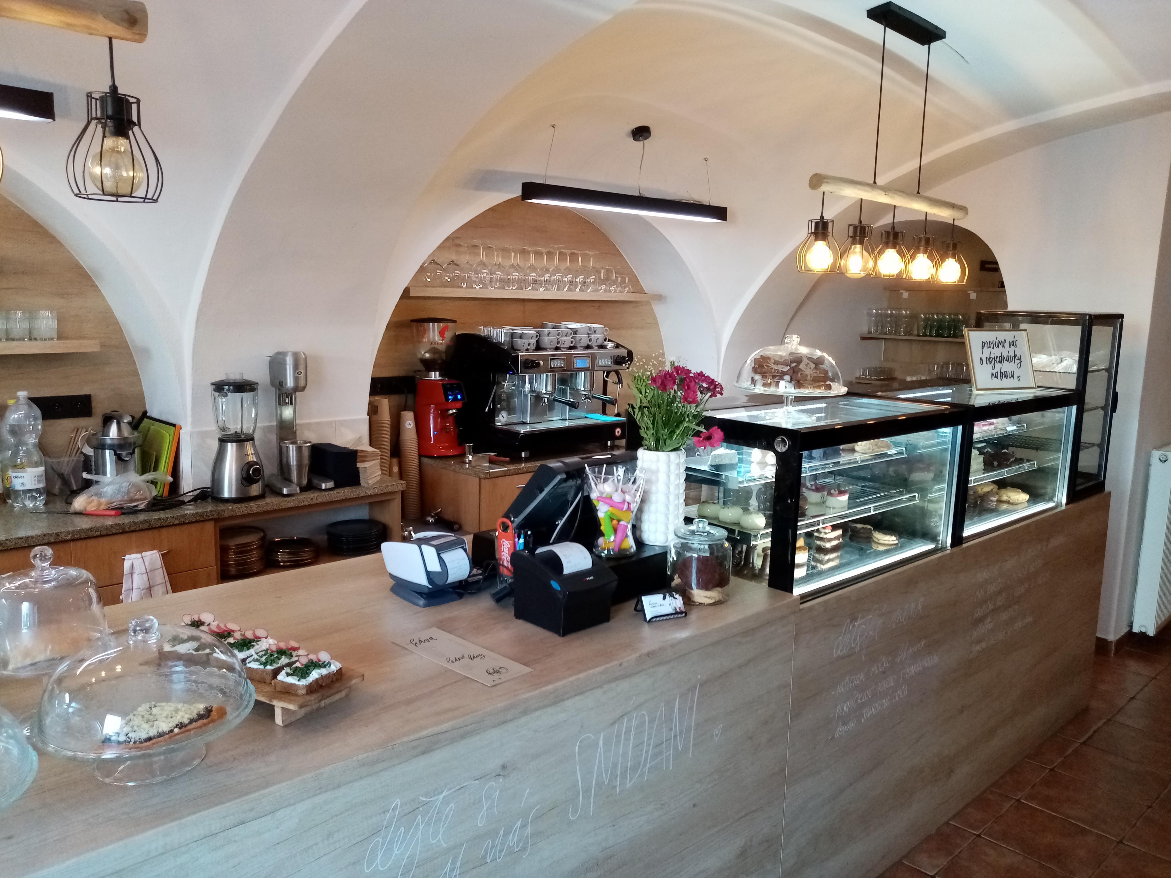 Cukrárna a kavárna Pod Lampou foto 4