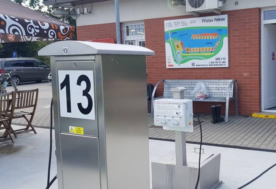 Nabíjecí stanice Přístav Petrov - Ředitelství vodních cest ČR foto 2