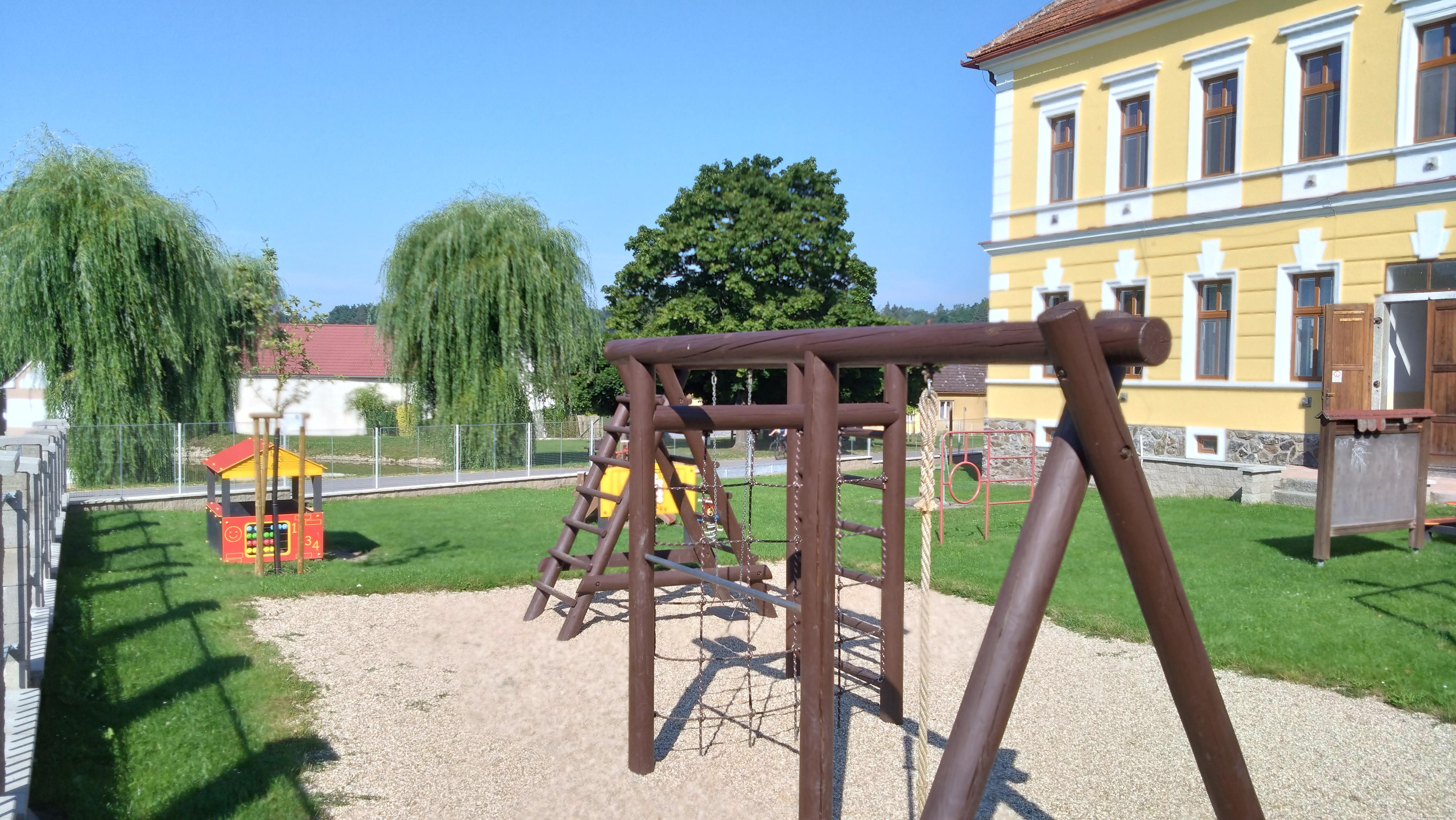 Mateřská škola U Rybníčka Zlukov foto 4