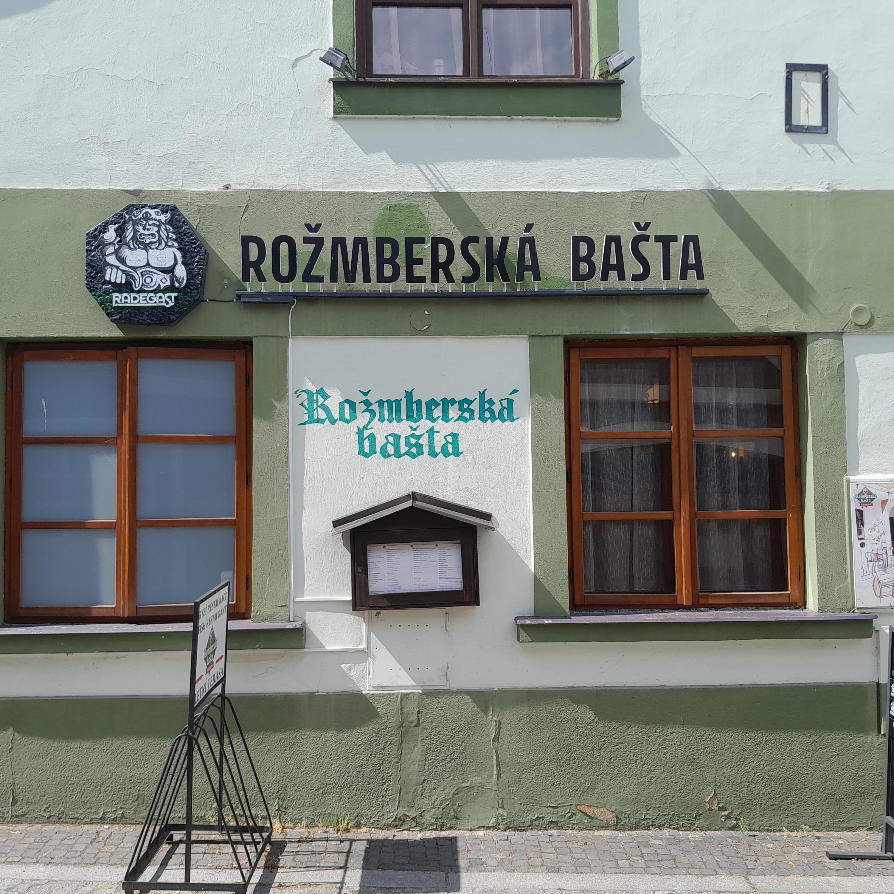 Vltava Port Riverside Restaurant - Café - Pension foto 5