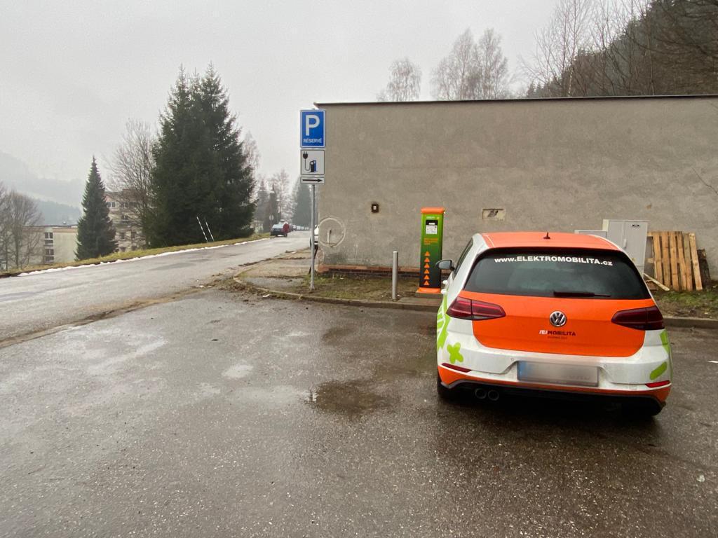 Nabíjecí stanice ČEZ