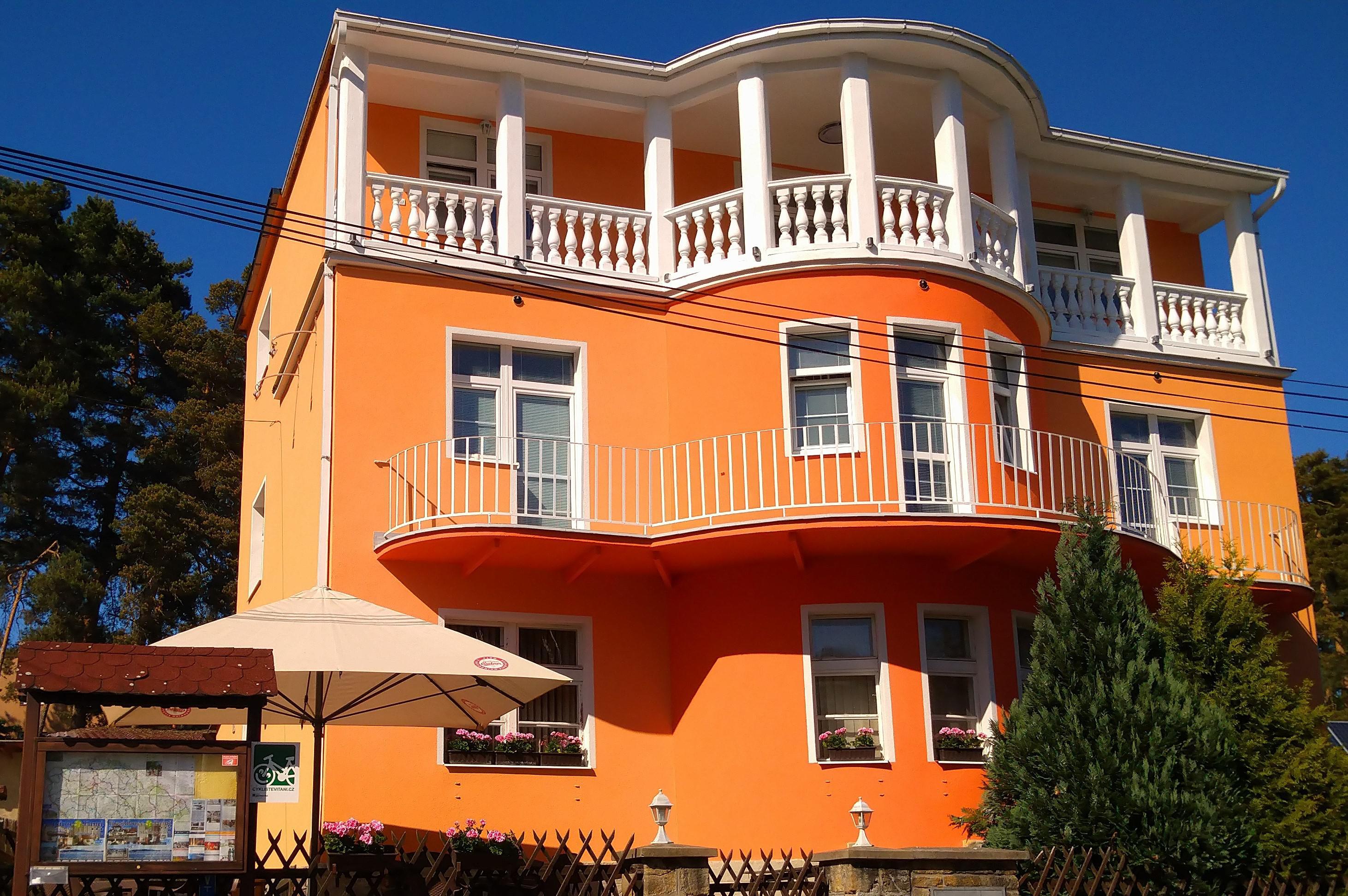 Pension FAMI*** Retro Design