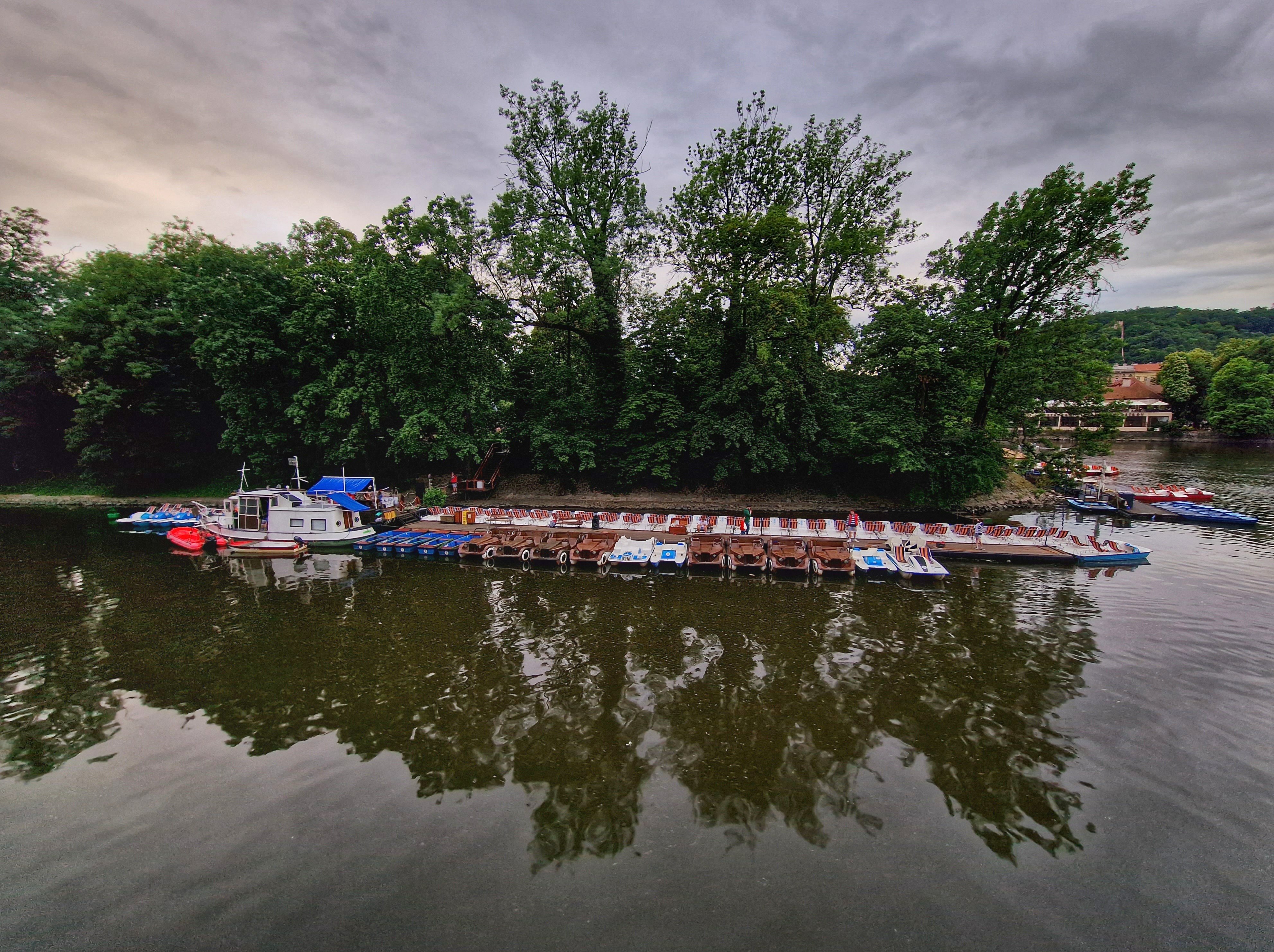 Půjčovna lodiček a šlapadel U Kotvy foto 3