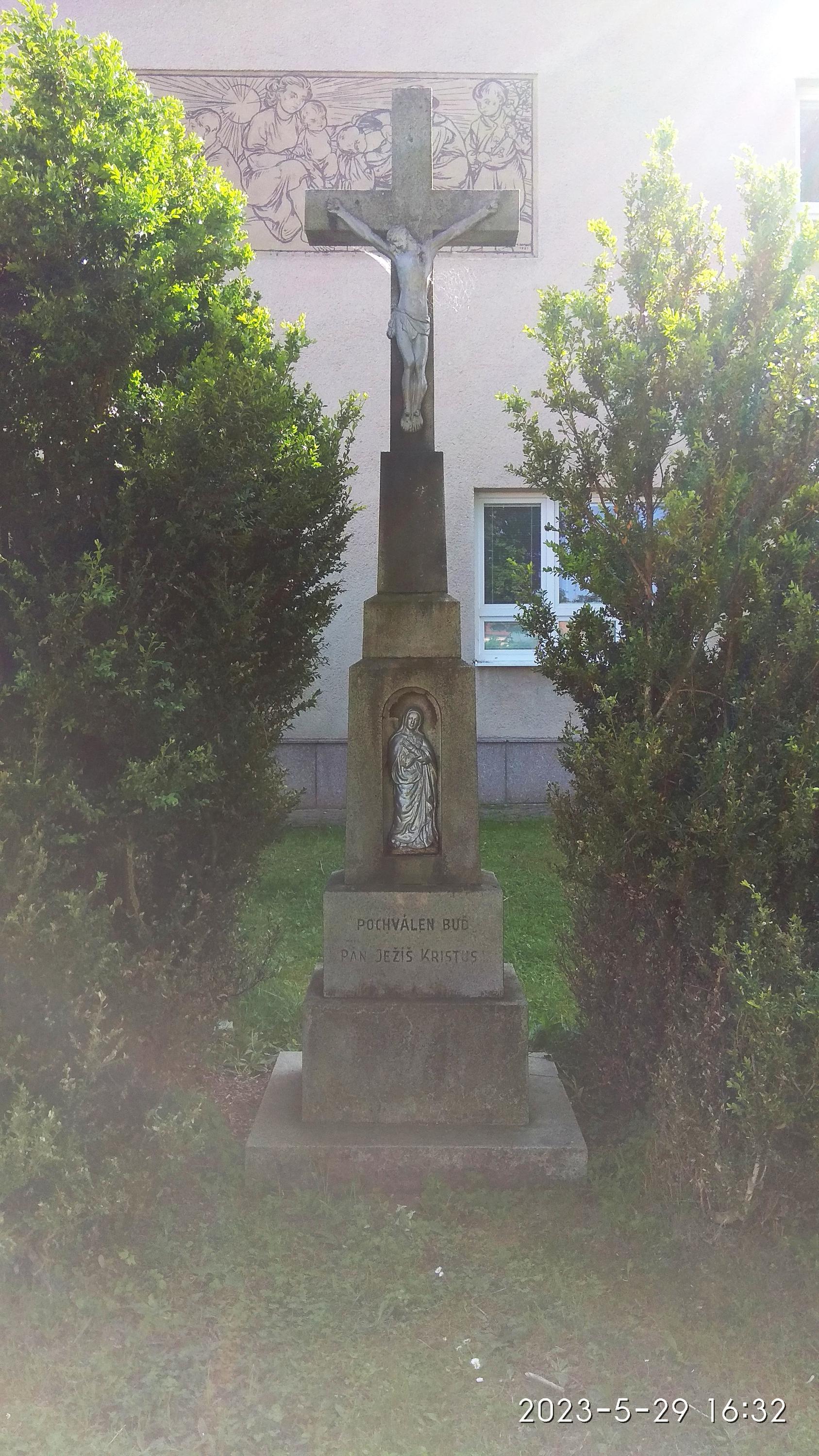 ZŠ a MŠ Mouřínov foto 1