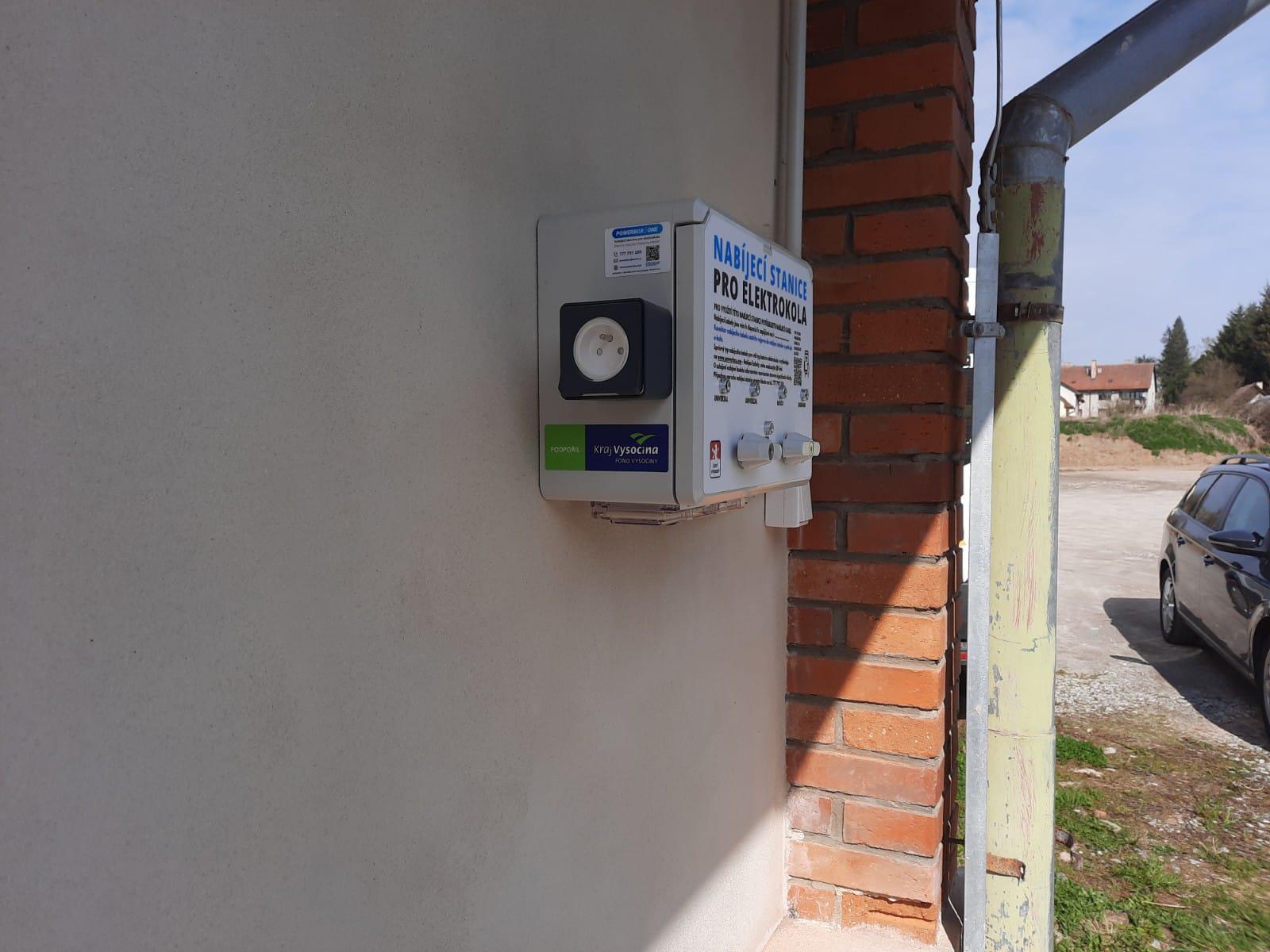 Nabíjecí stanice Panský dvůr Telč foto 3