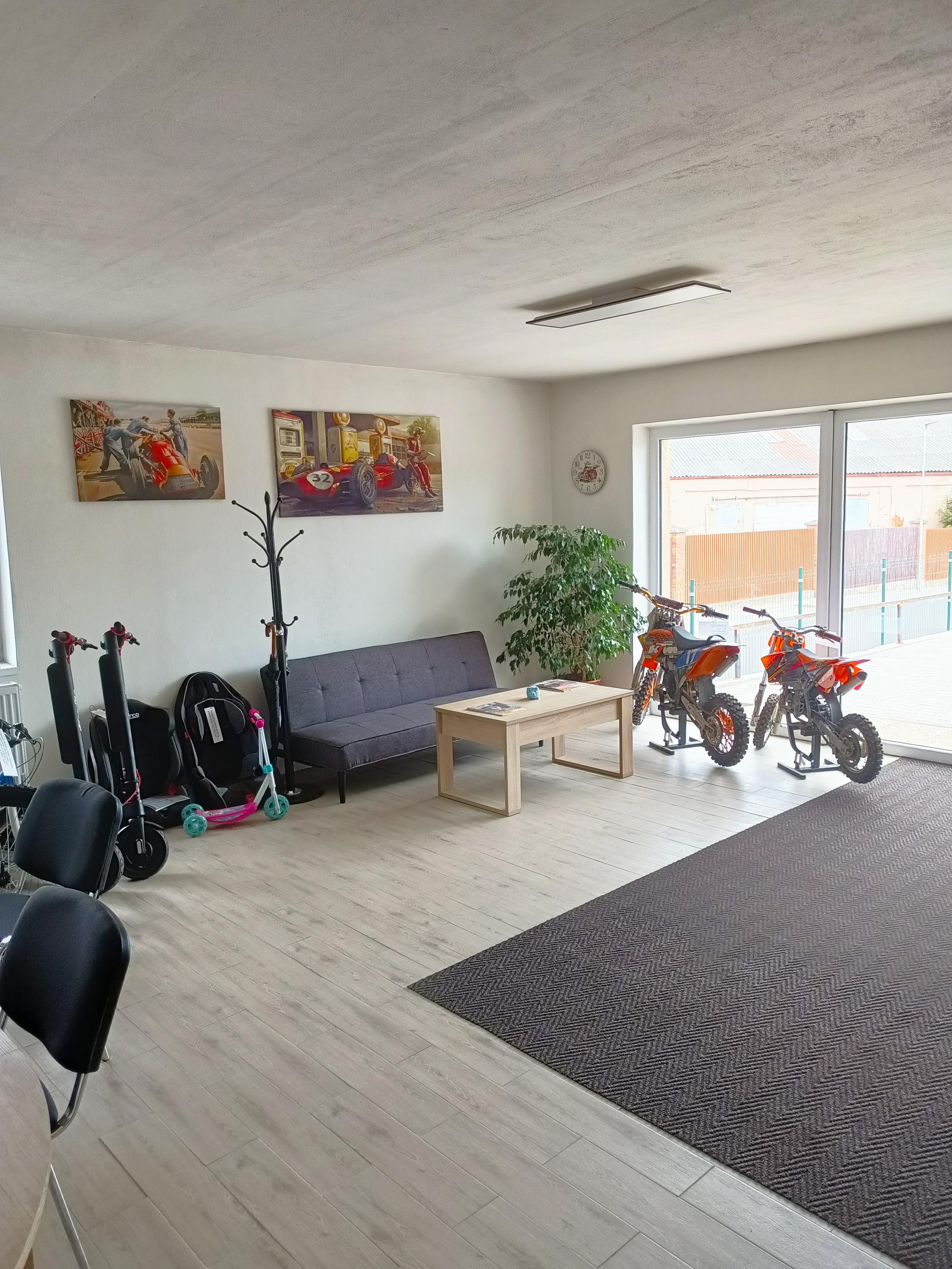 Autoservis - pneuservis - autodíly Andrle foto 2