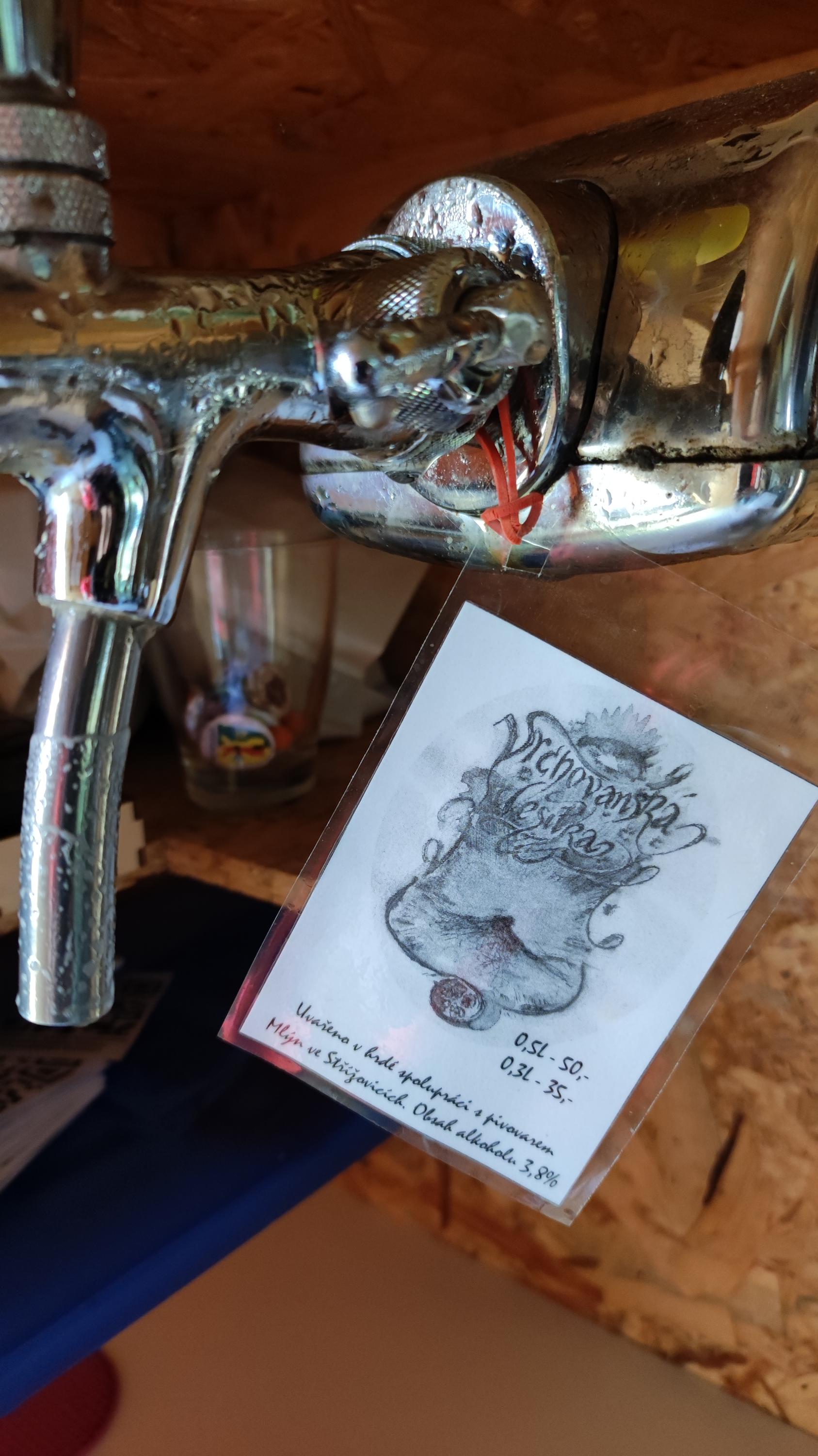 Vinotéka a pivotéka ve skále foto 5