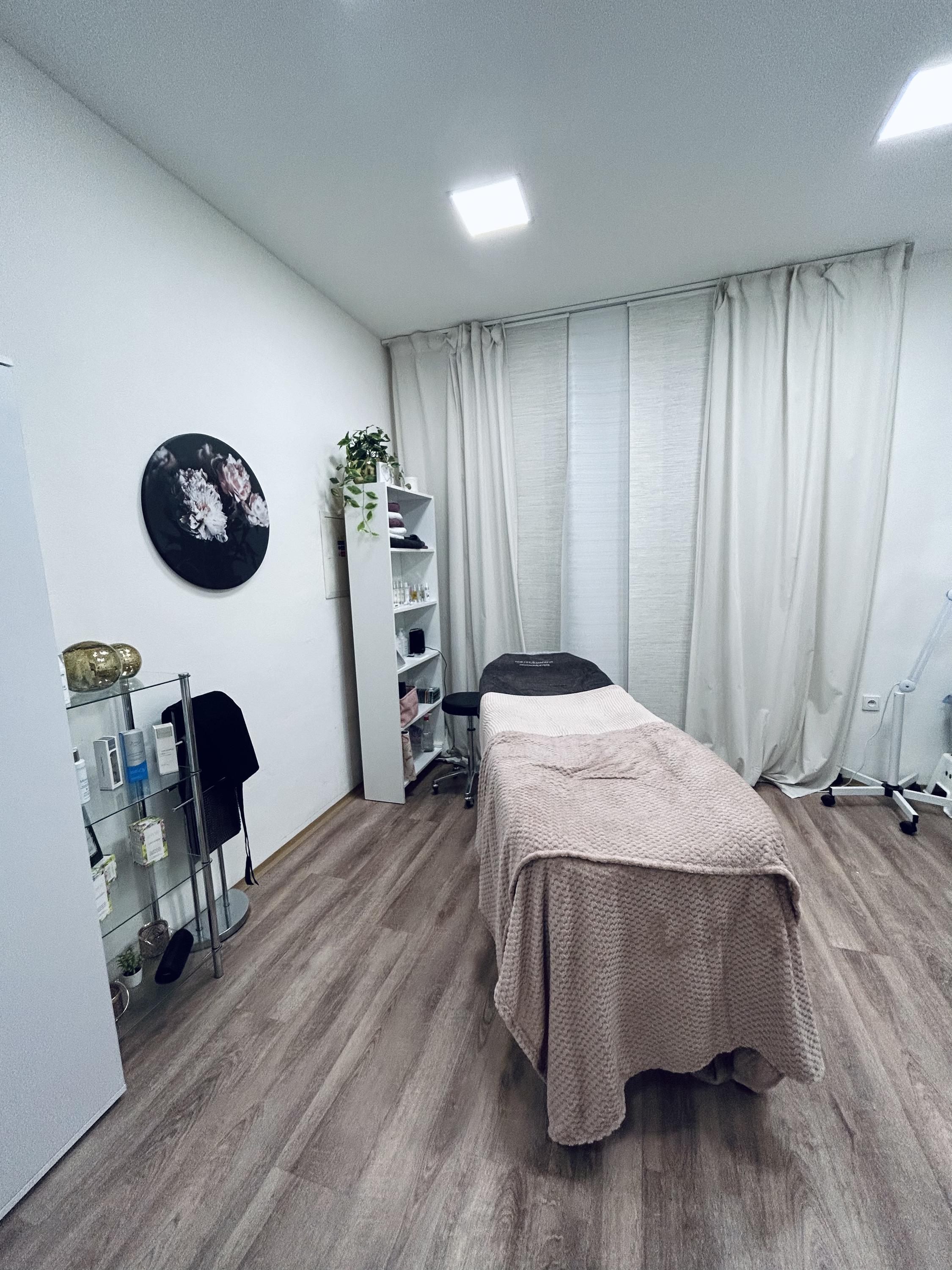 AINE beauty salon foto 5