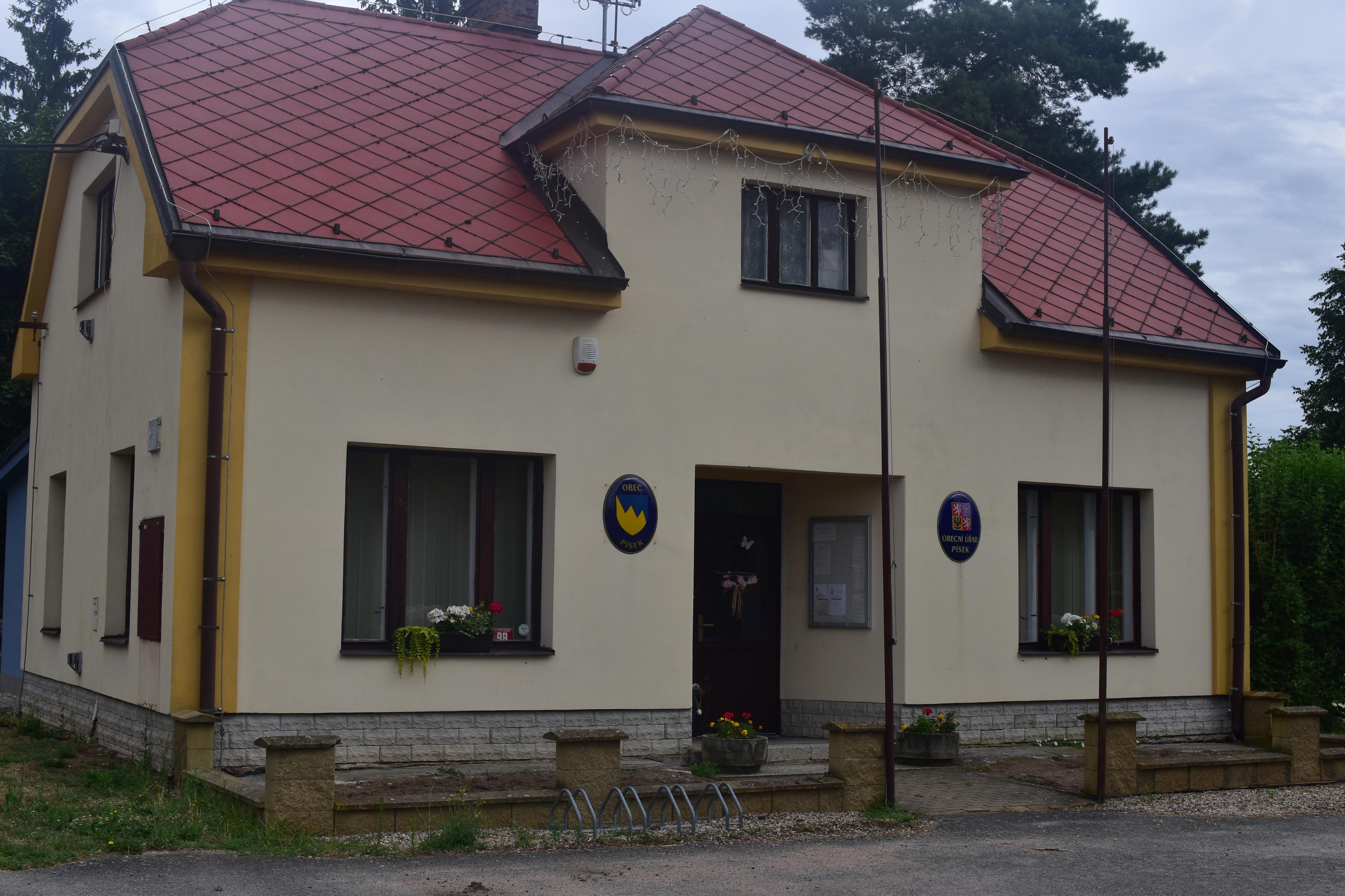 Písek - obecní úřad foto 2