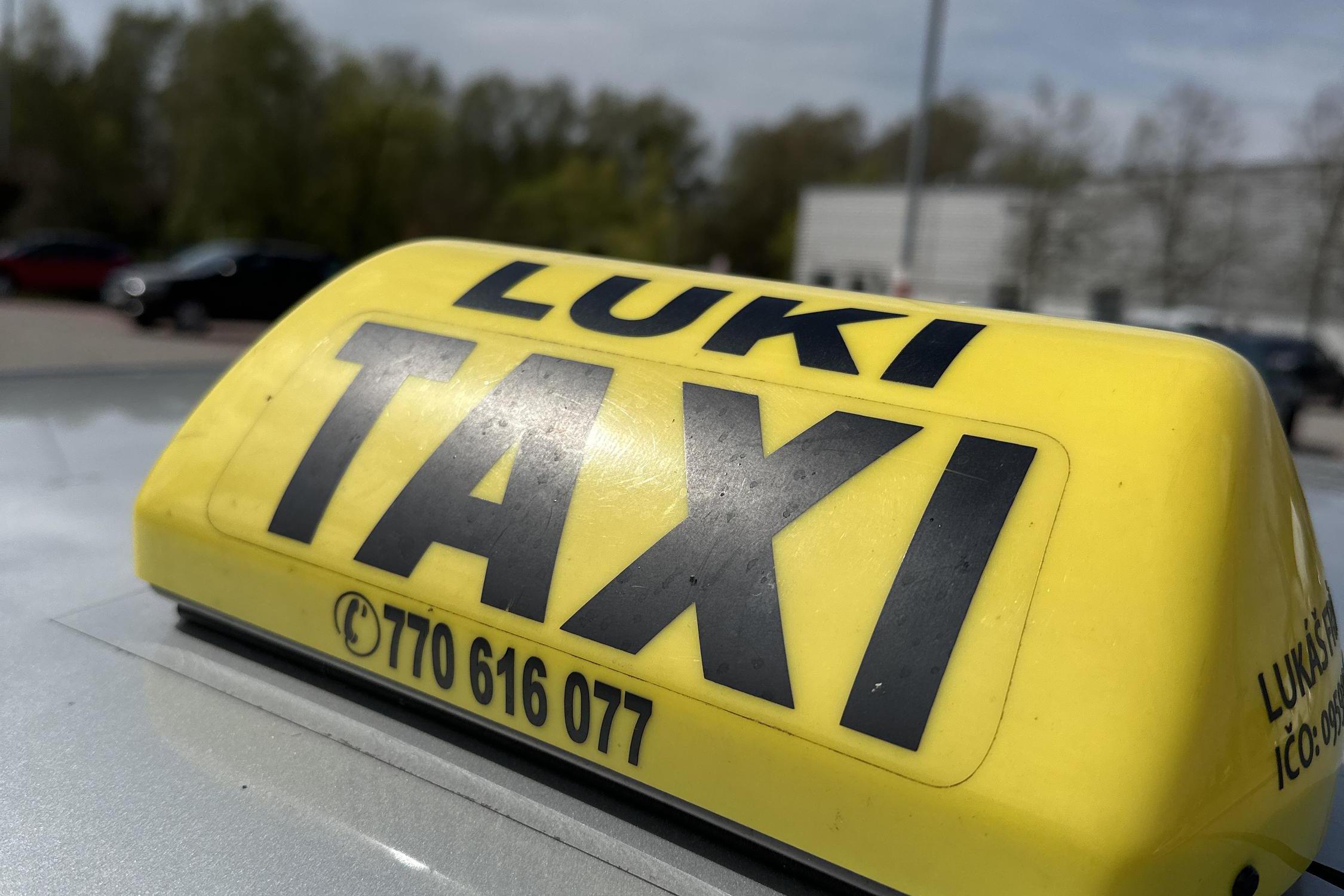 Luki Taxi