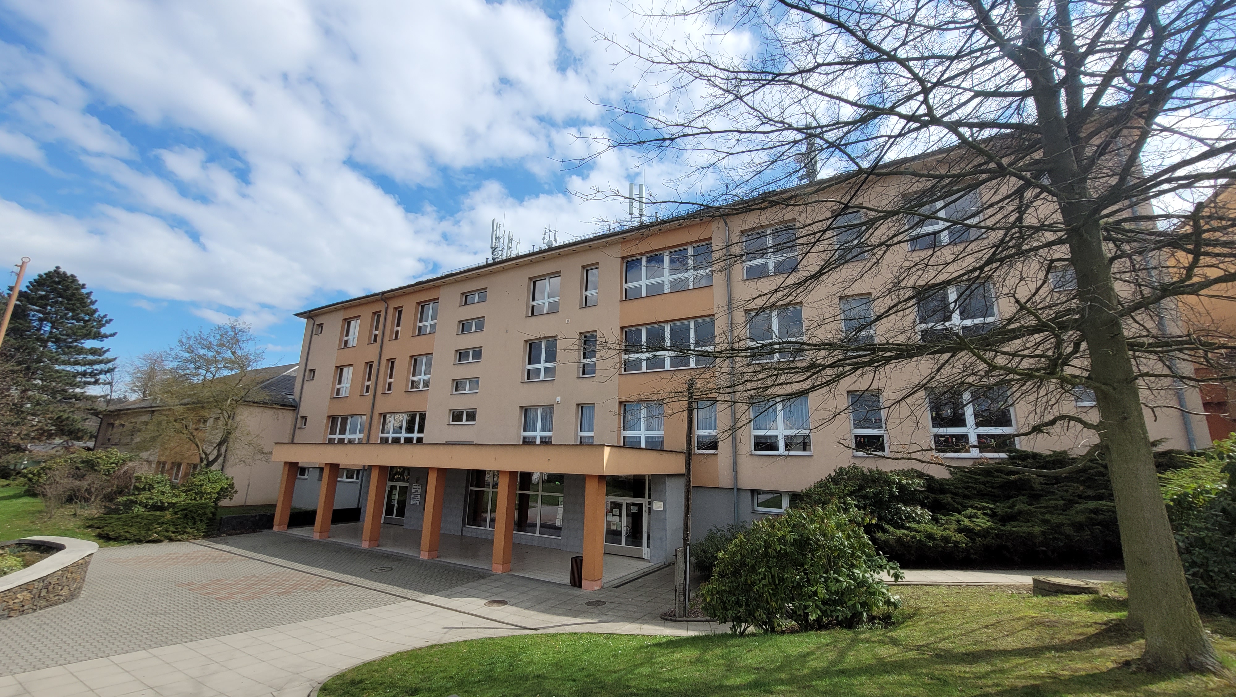 Základní škola a Mateřská škola Raduň foto 2