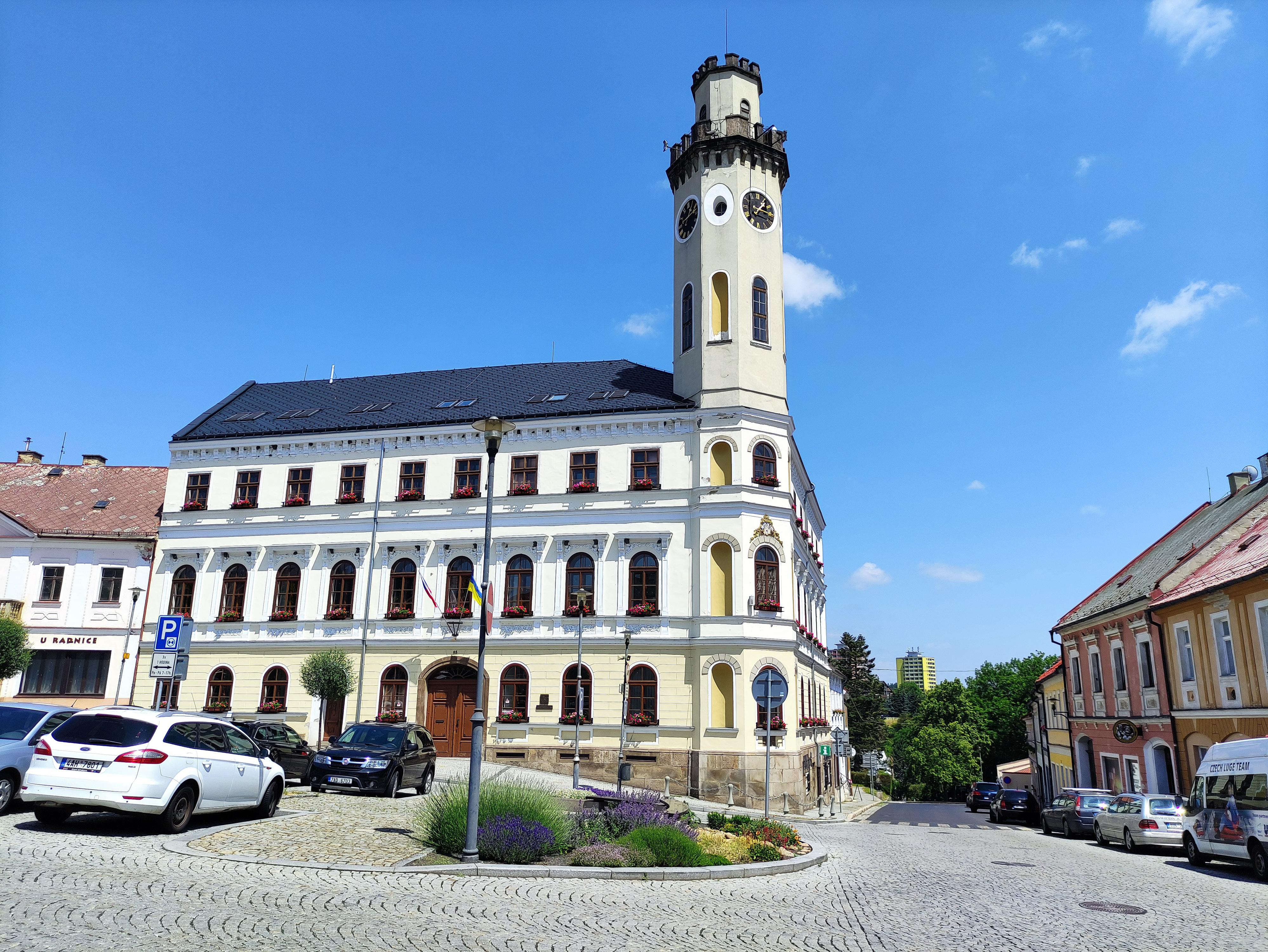 Klášterec nad Ohří - městský úřad foto 5