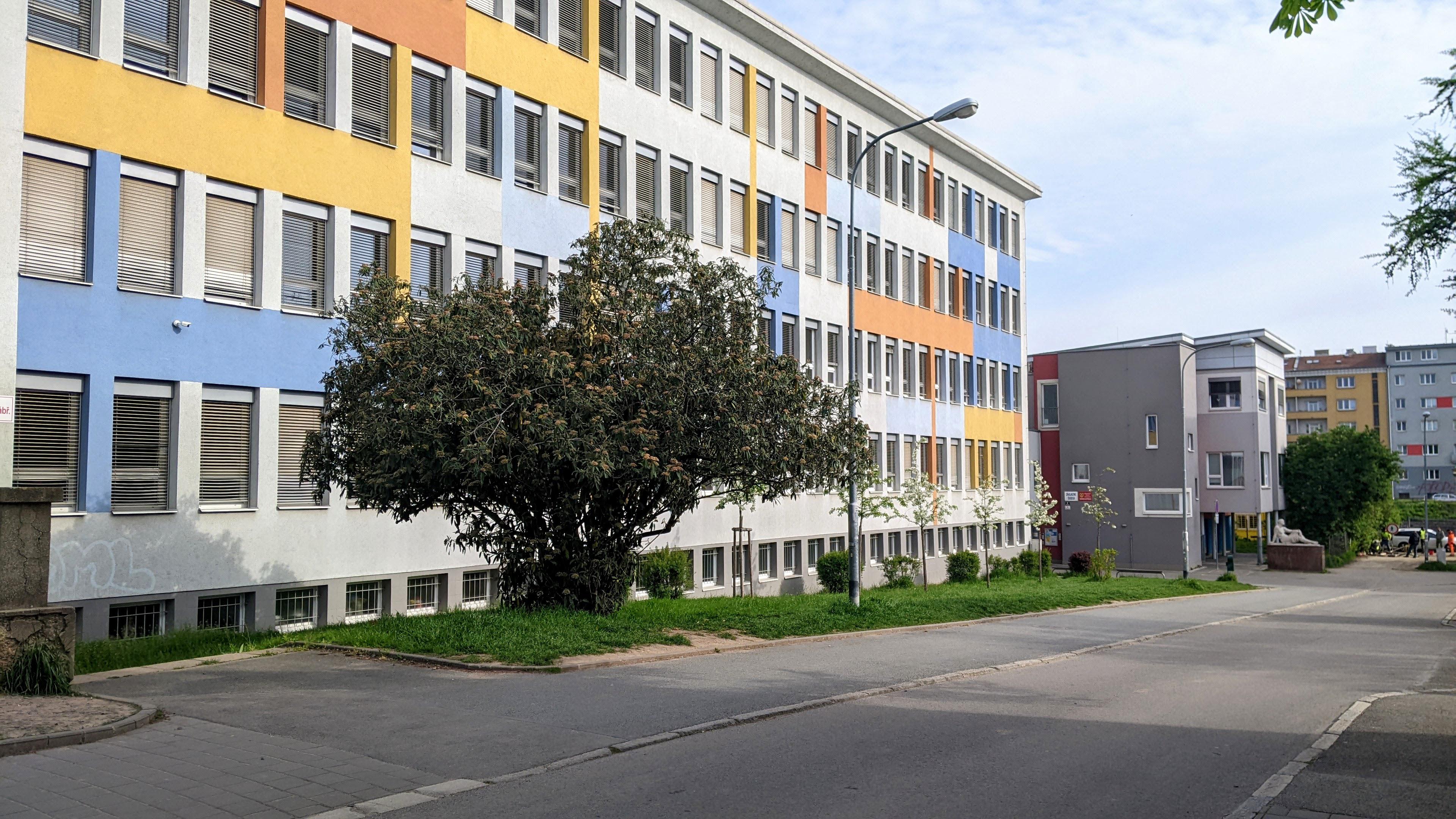 ZŠ Brno, Bakalovo nábřeží foto 4