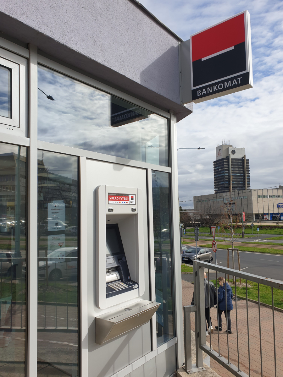 Bankomat Komerční banky foto 2