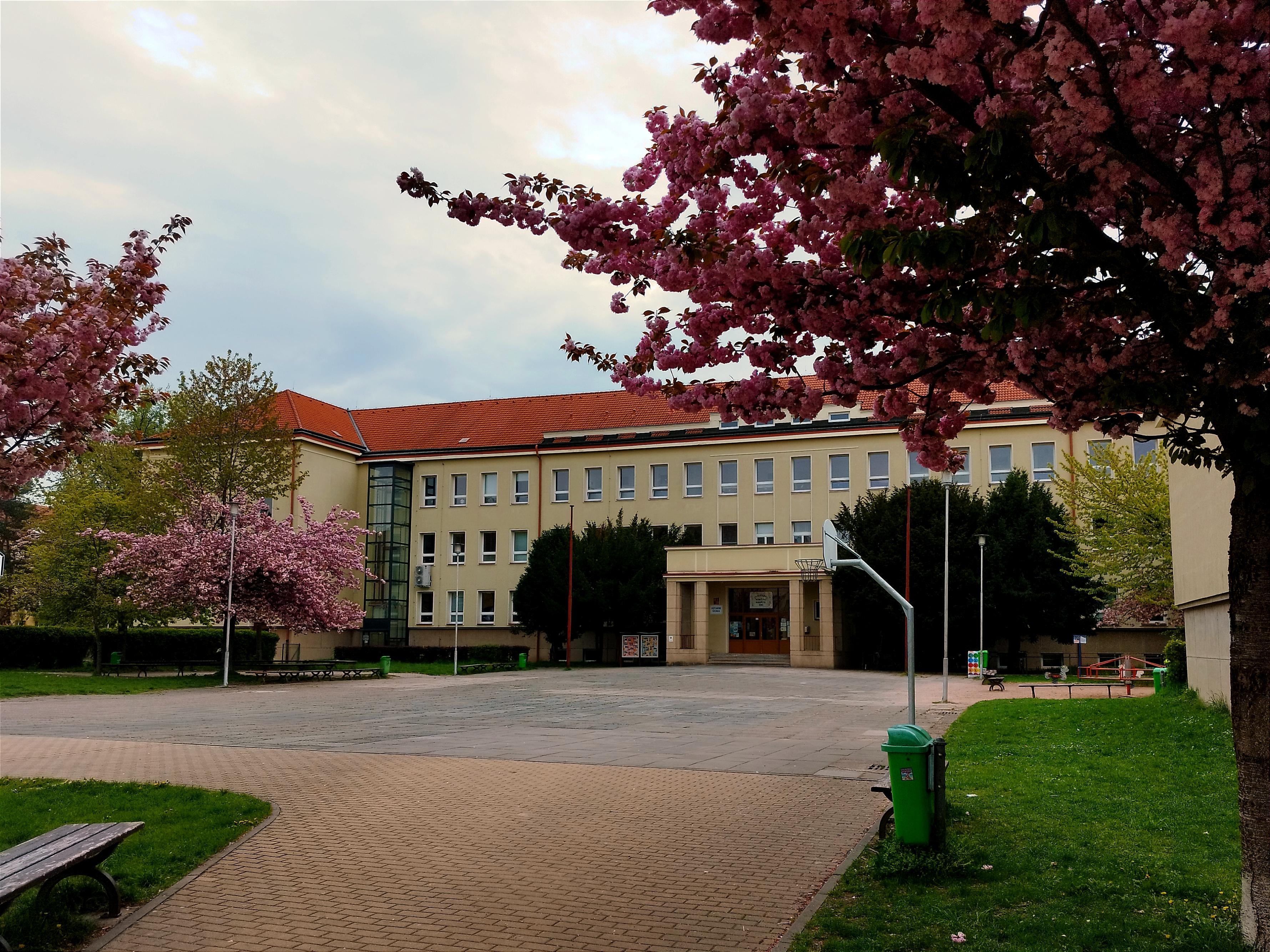 ZŠ Pardubice, Benešovo náměstí foto 5